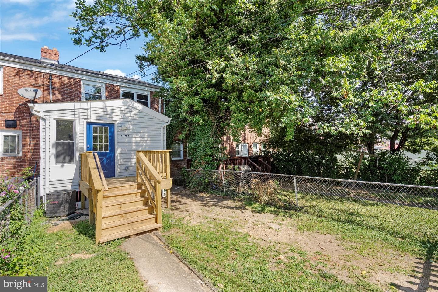 1607 Walterswood Road photo 38