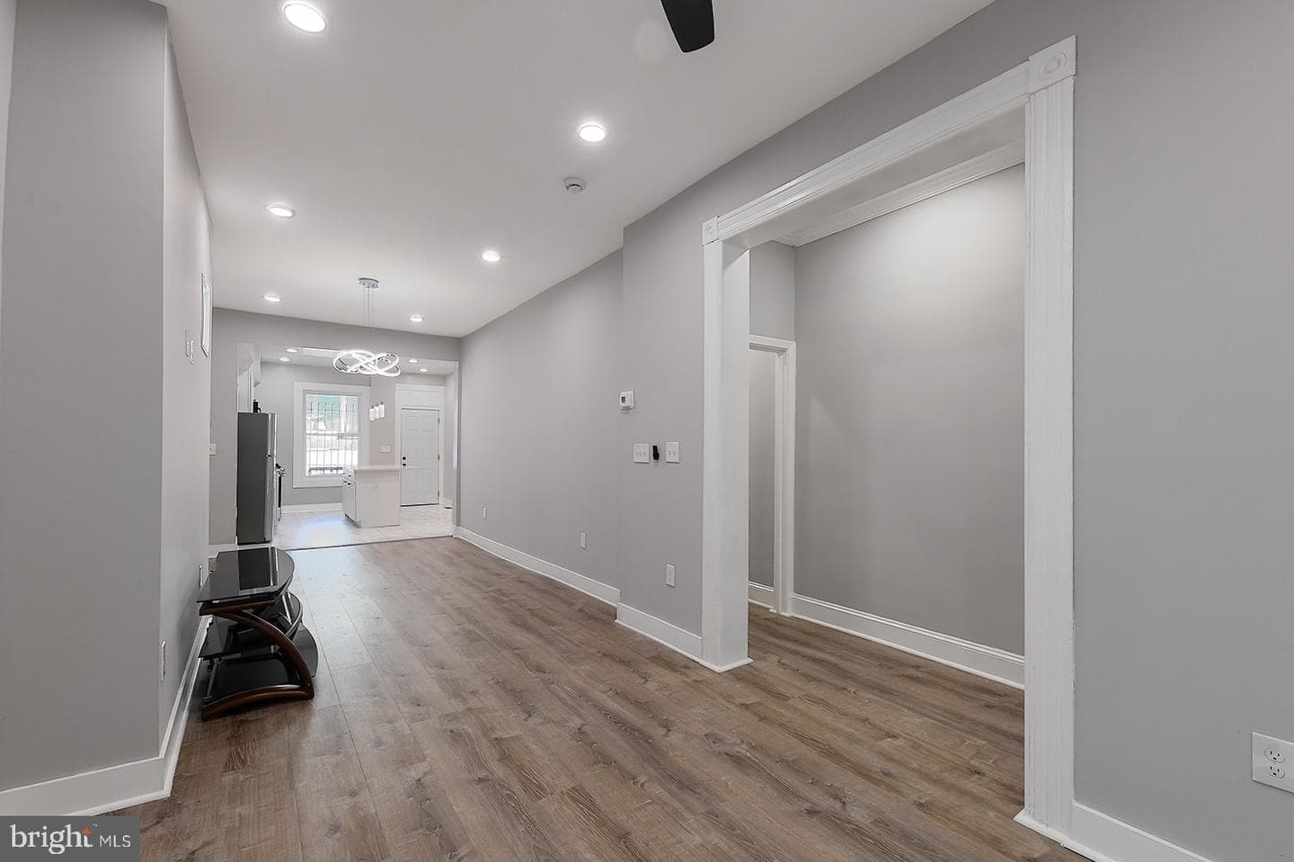 538 N Lakewood Avenue photo 4