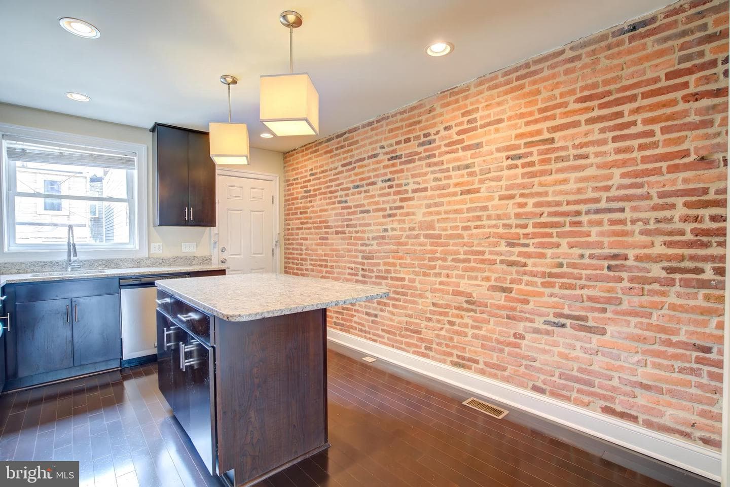 822 S Robinson Street photo 11