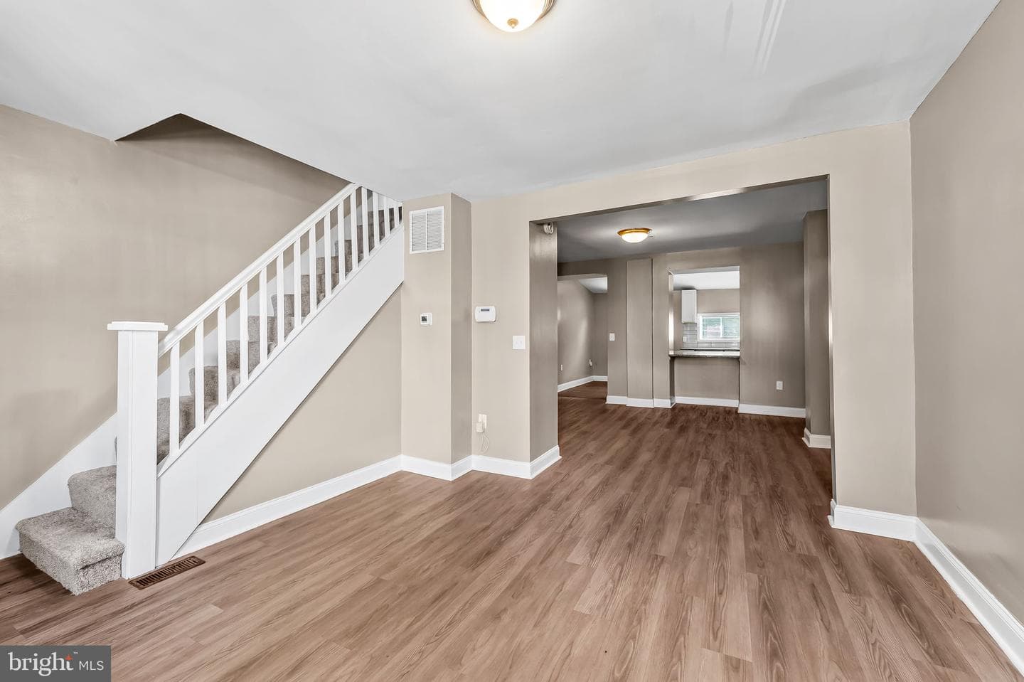 3217 Ravenwood Avenue photo 4