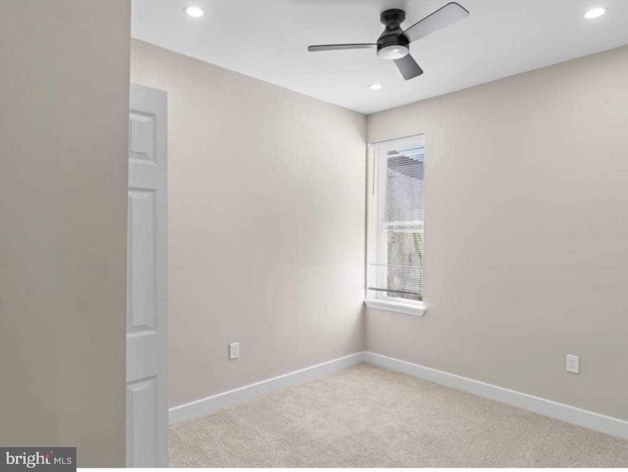 2022 N Fulton Avenue photo 13