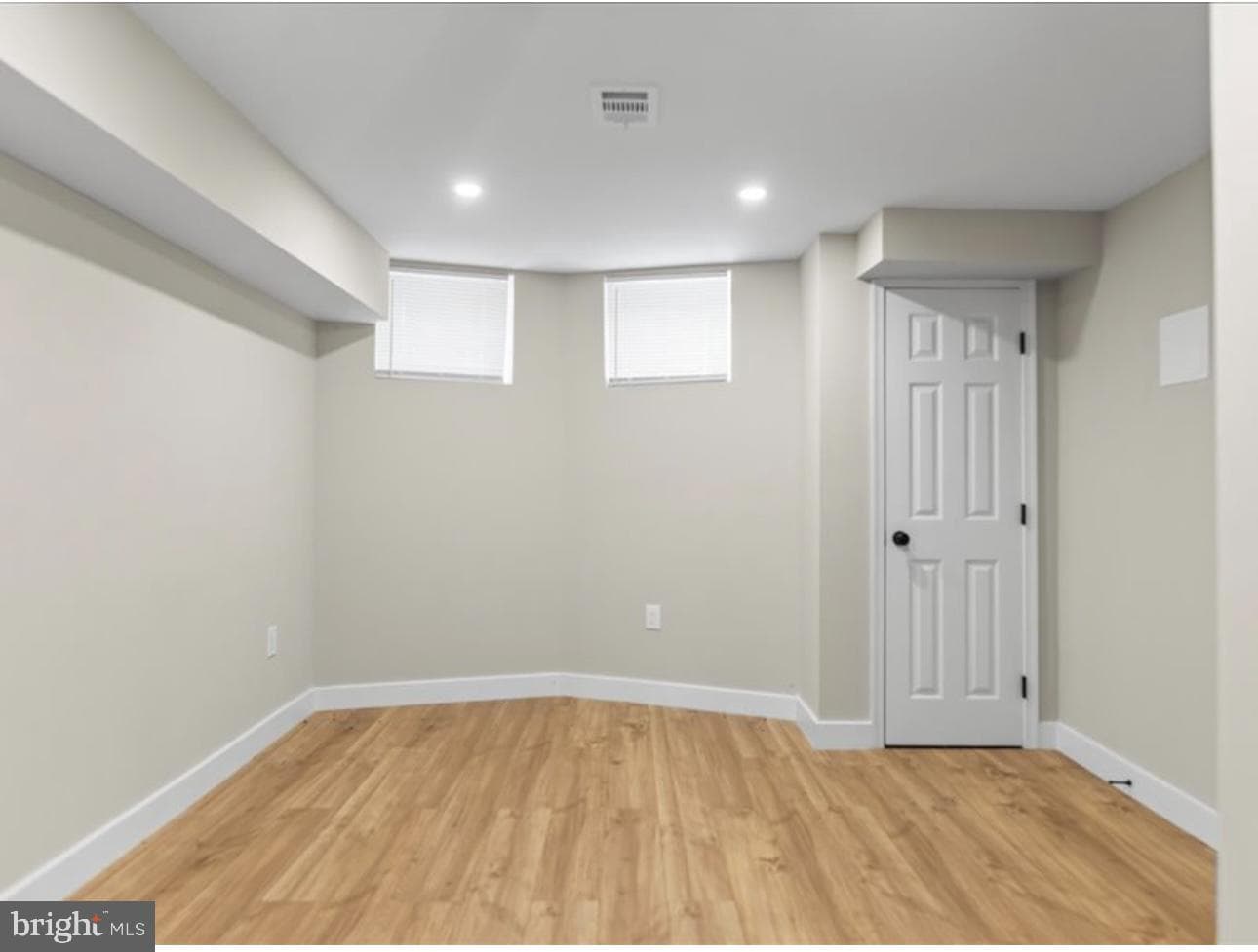 2022 N Fulton Avenue photo 18