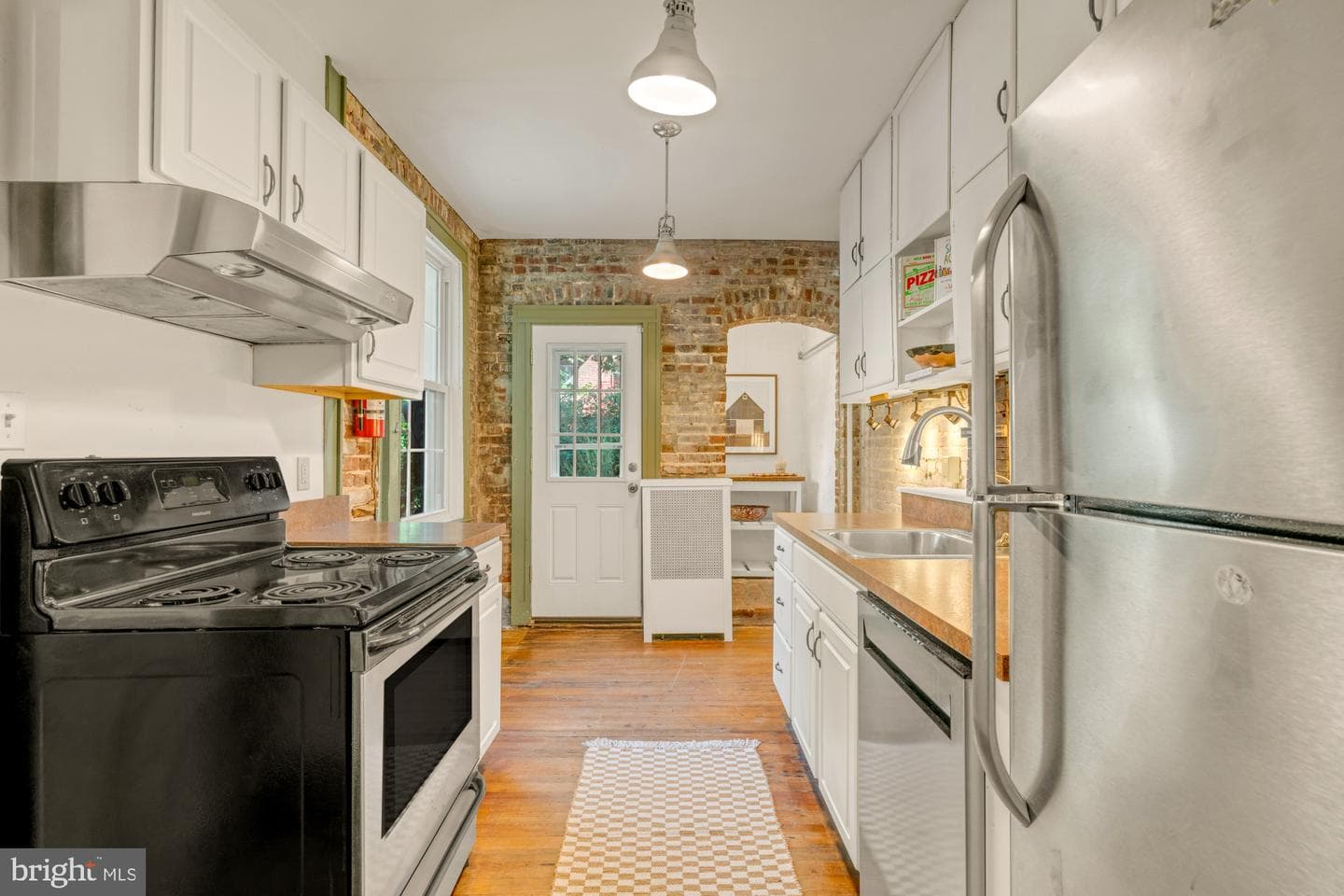 416 Southway photo 17