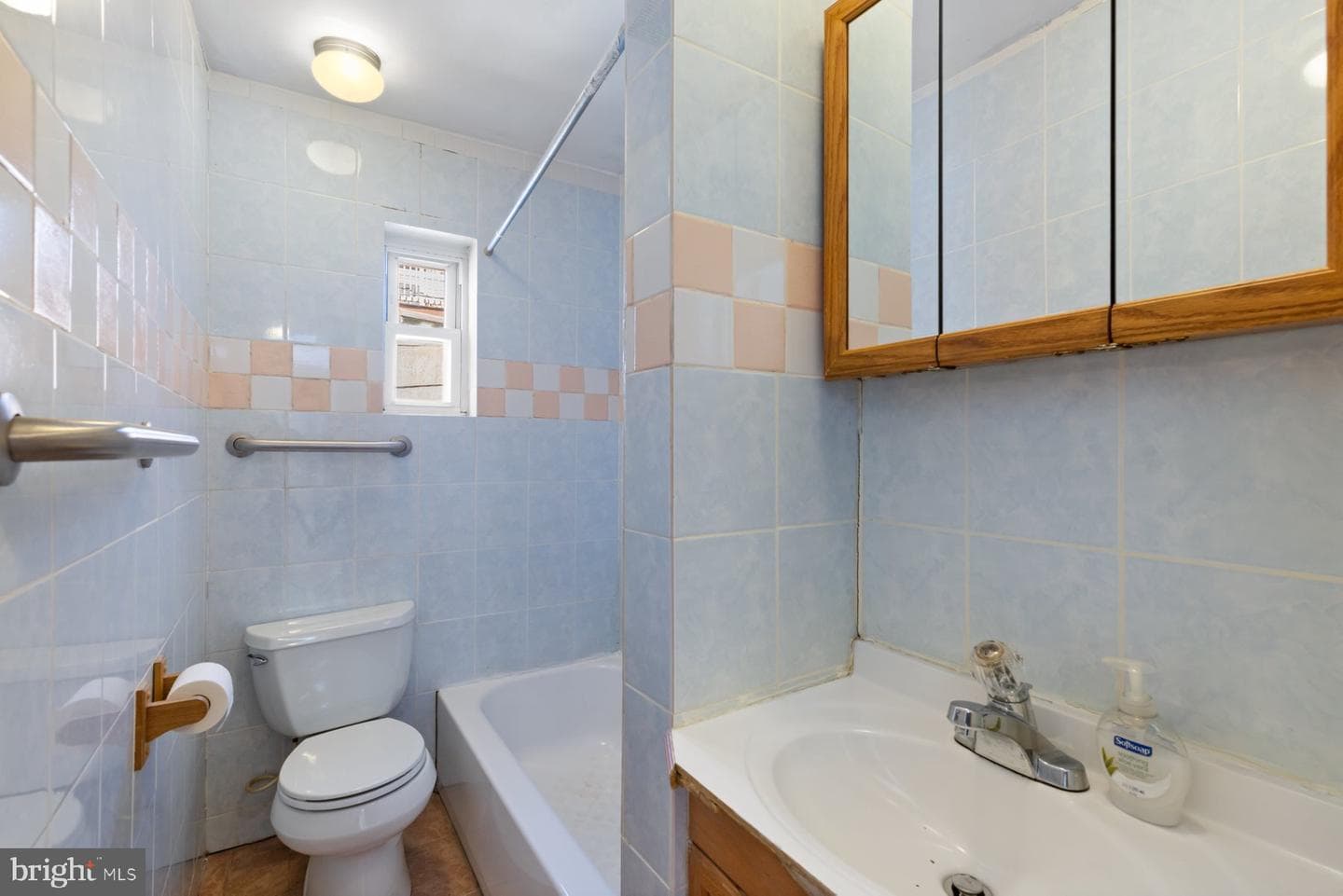 806 S Highland Avenue photo 17