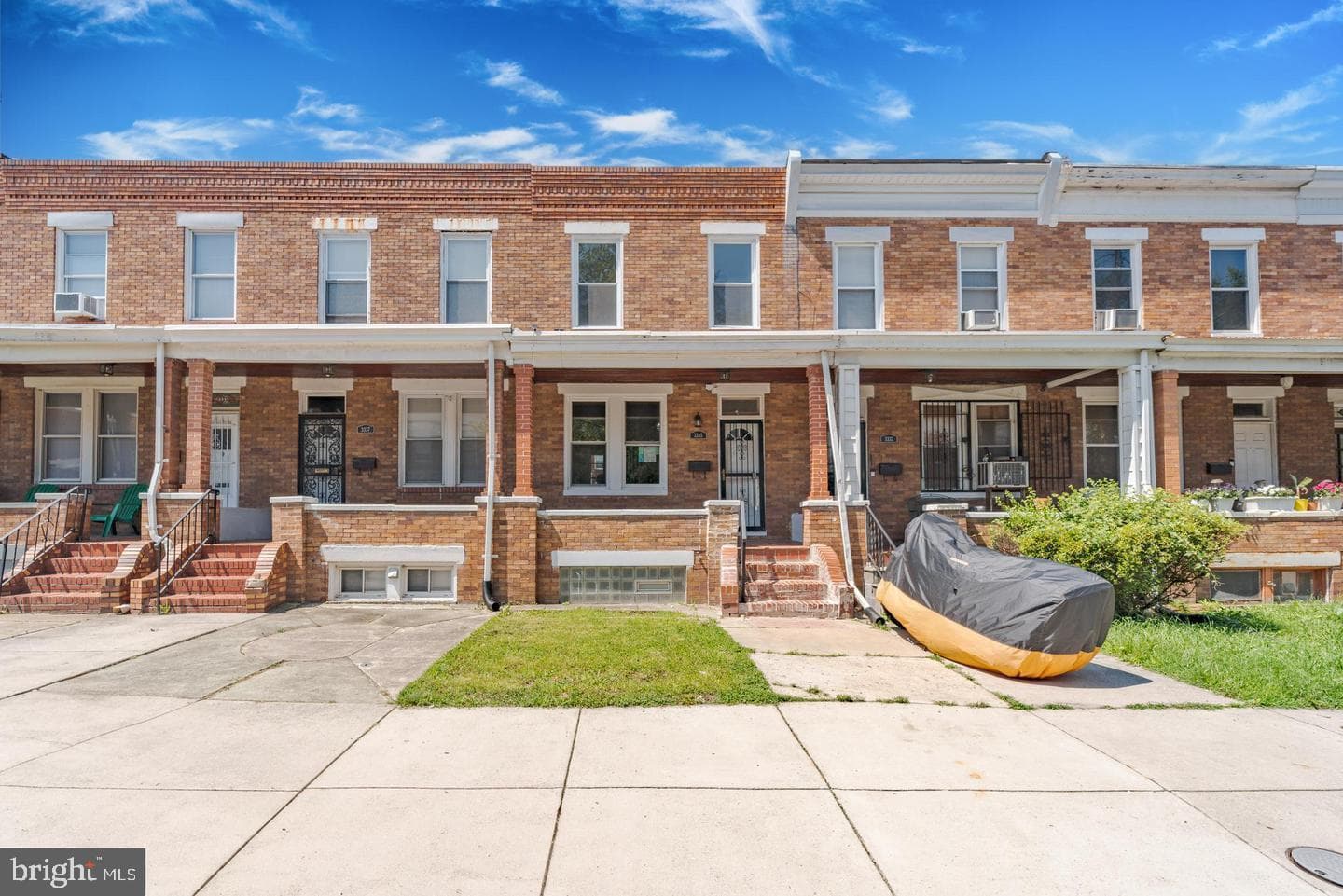 3335 Dudley Avenue photo 1