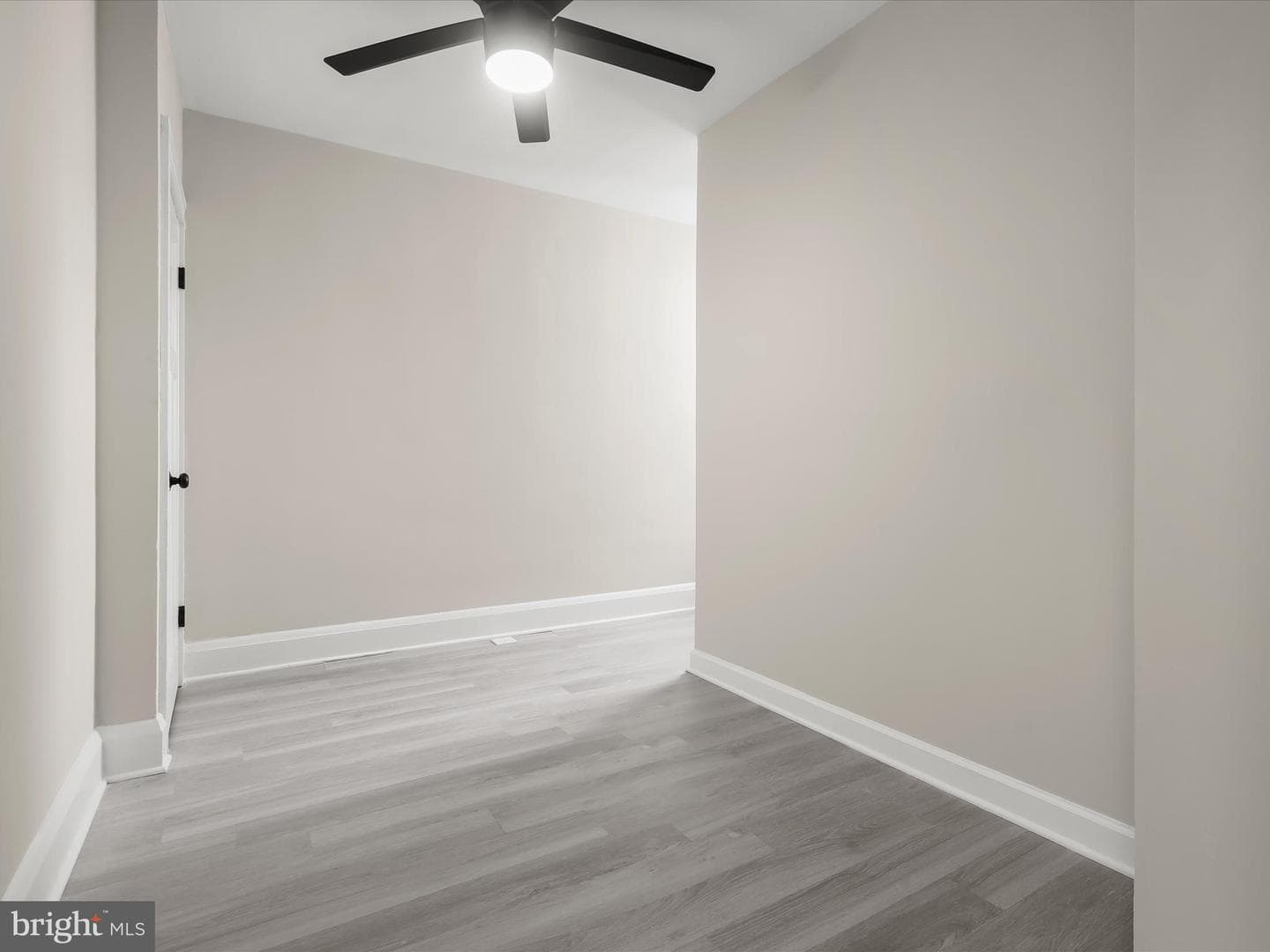 3335 Dudley Avenue photo 20