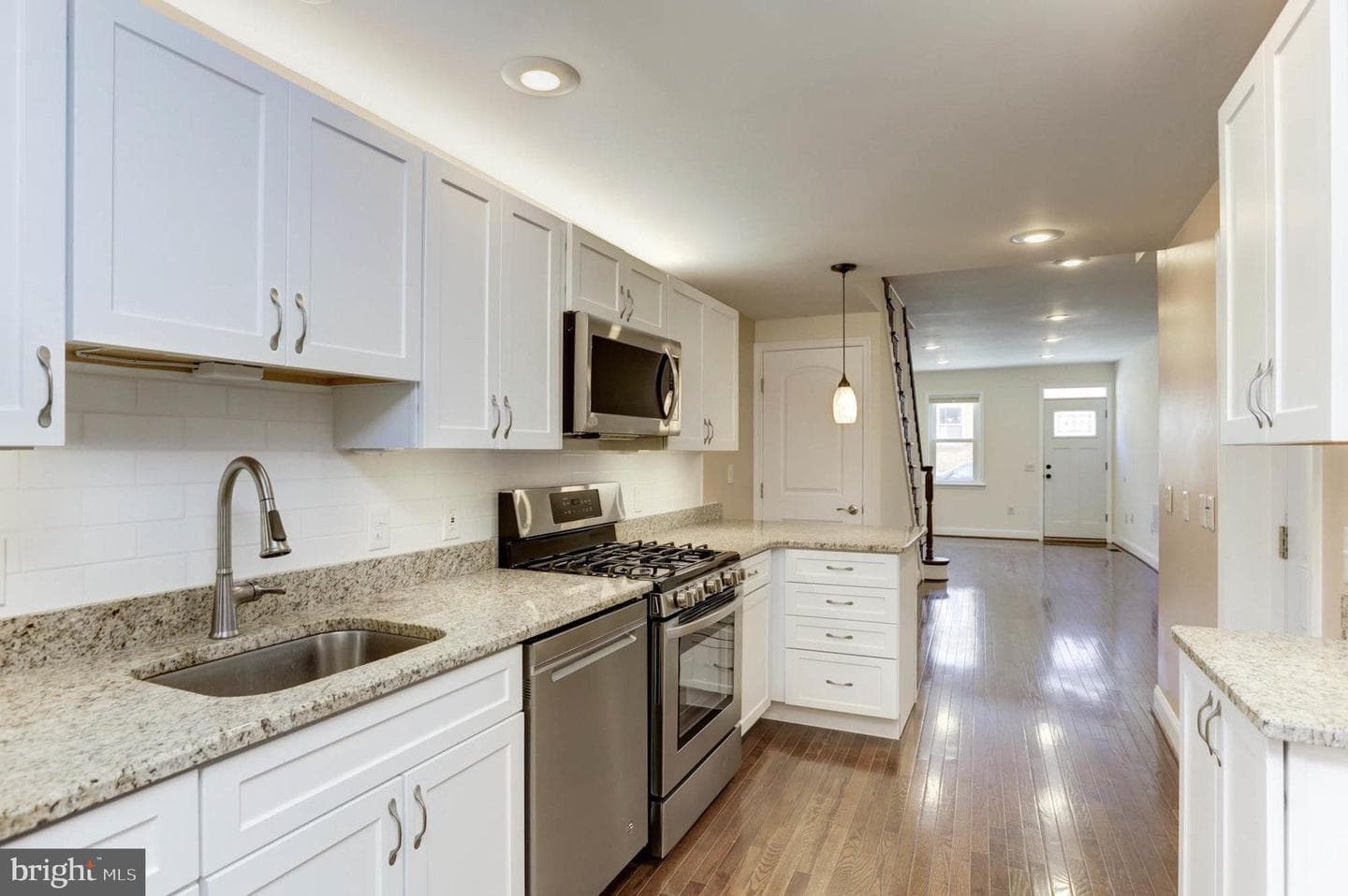 426 S Eden Street photo 3