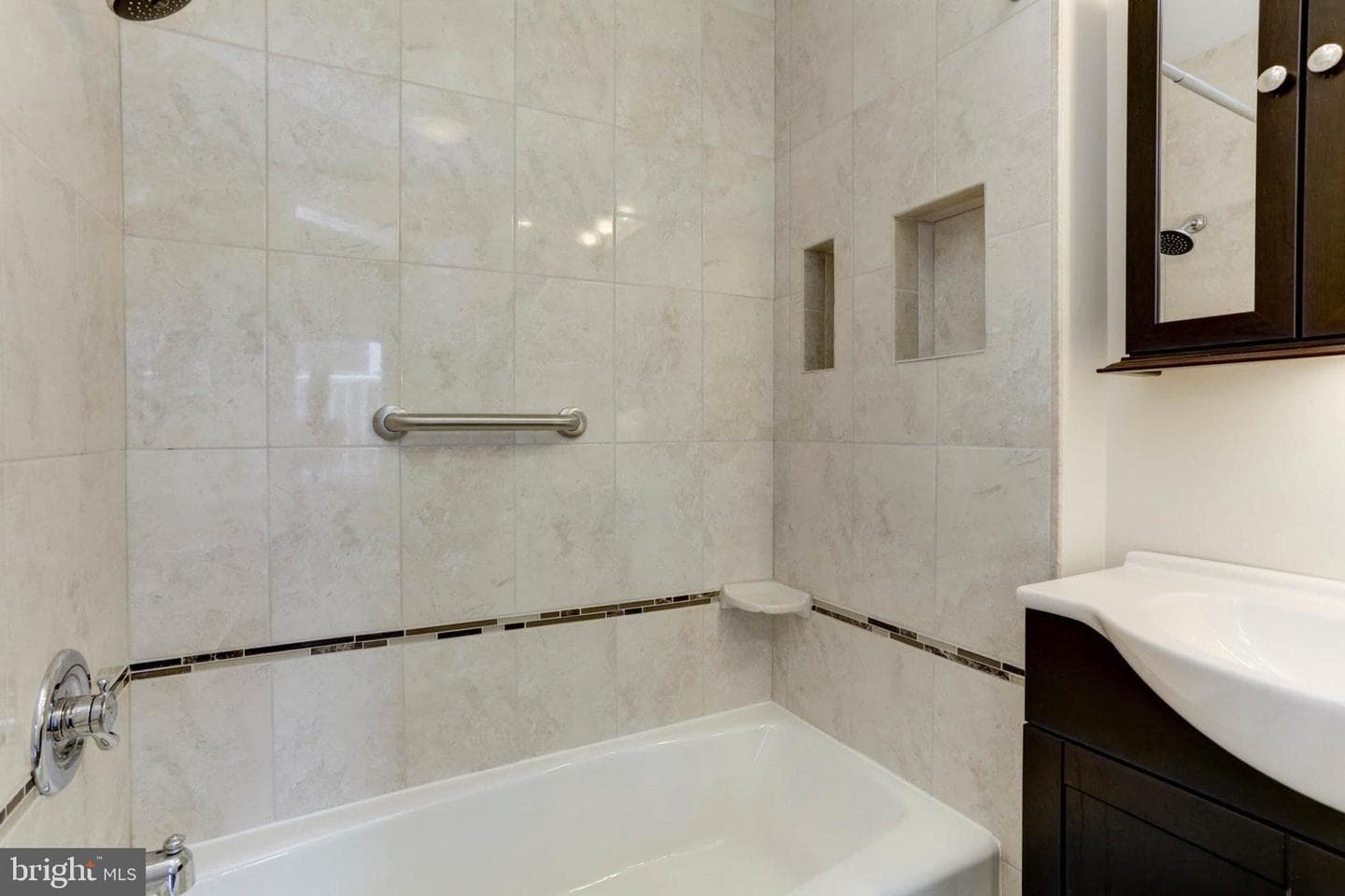 426 S Eden Street photo 36