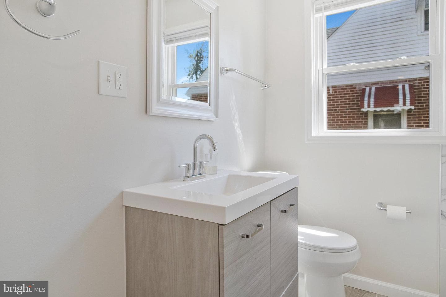 5511 Wesley Avenue photo 10