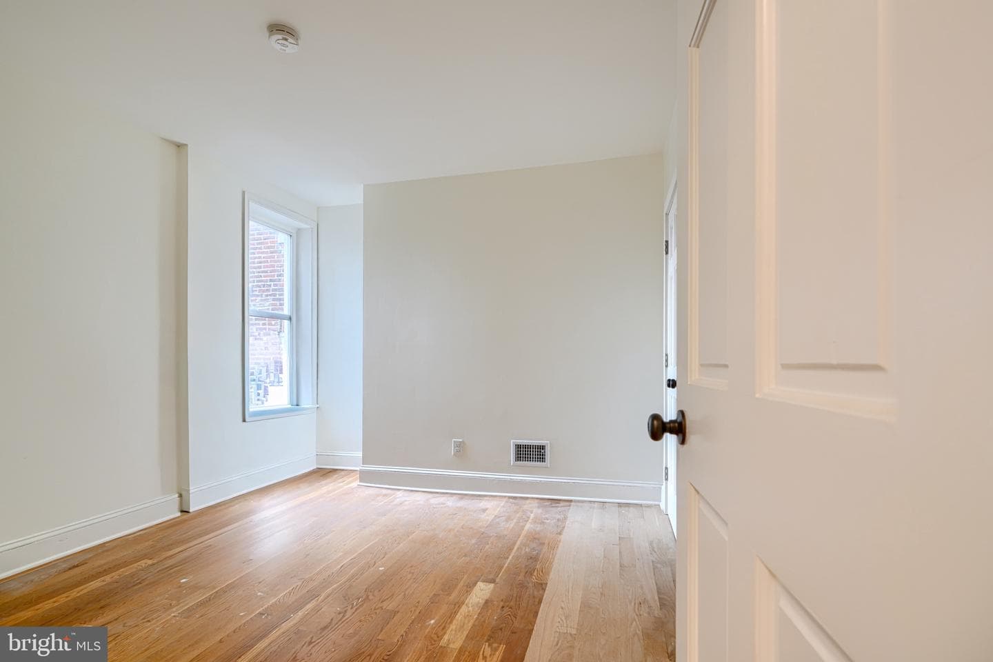 1319 W Lombard Street photo 37