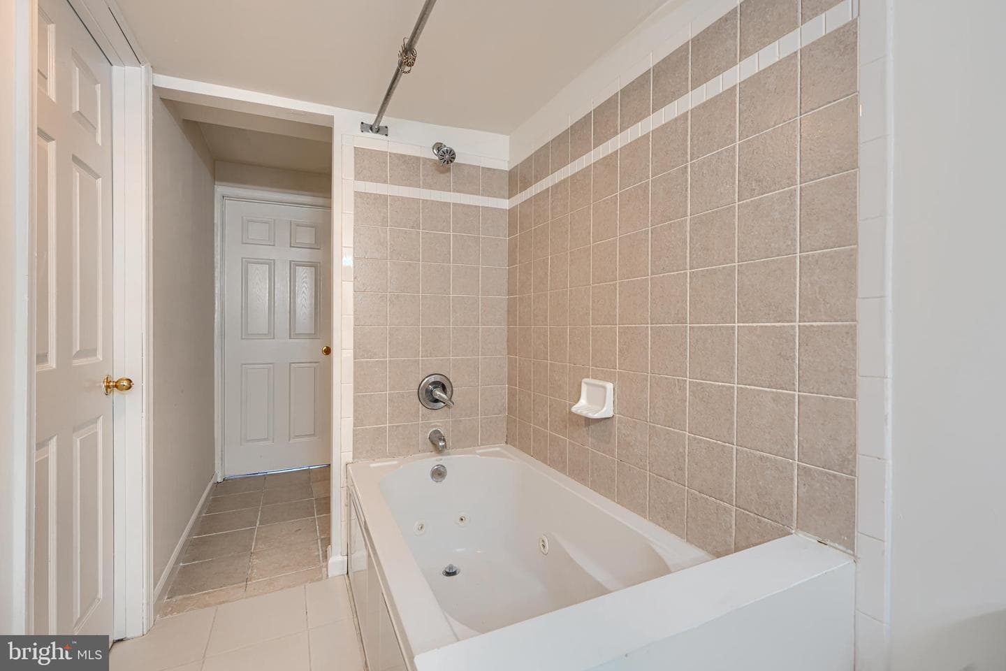 2519 Fleet Street photo 17