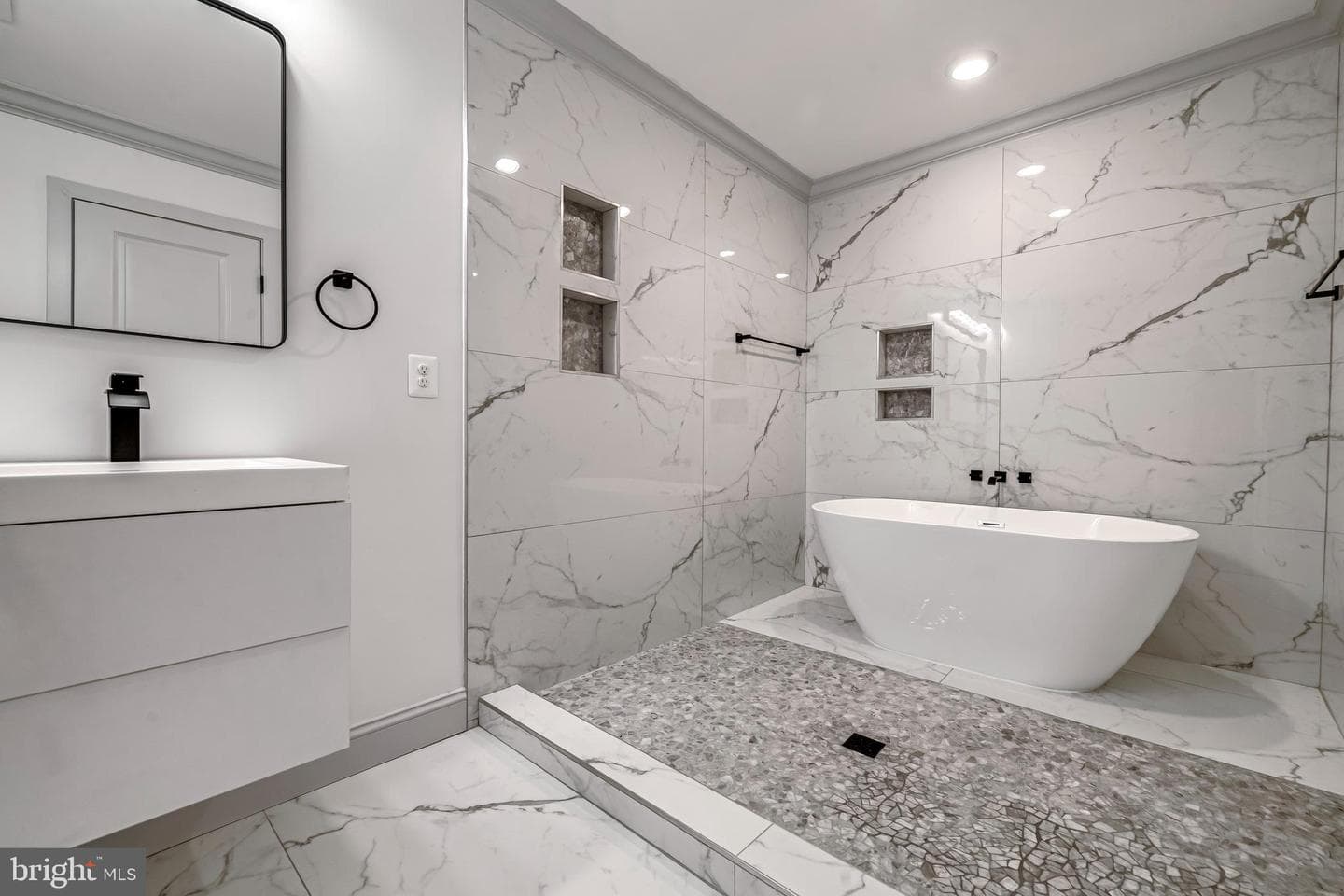 205 S Gilmor Street photo 33
