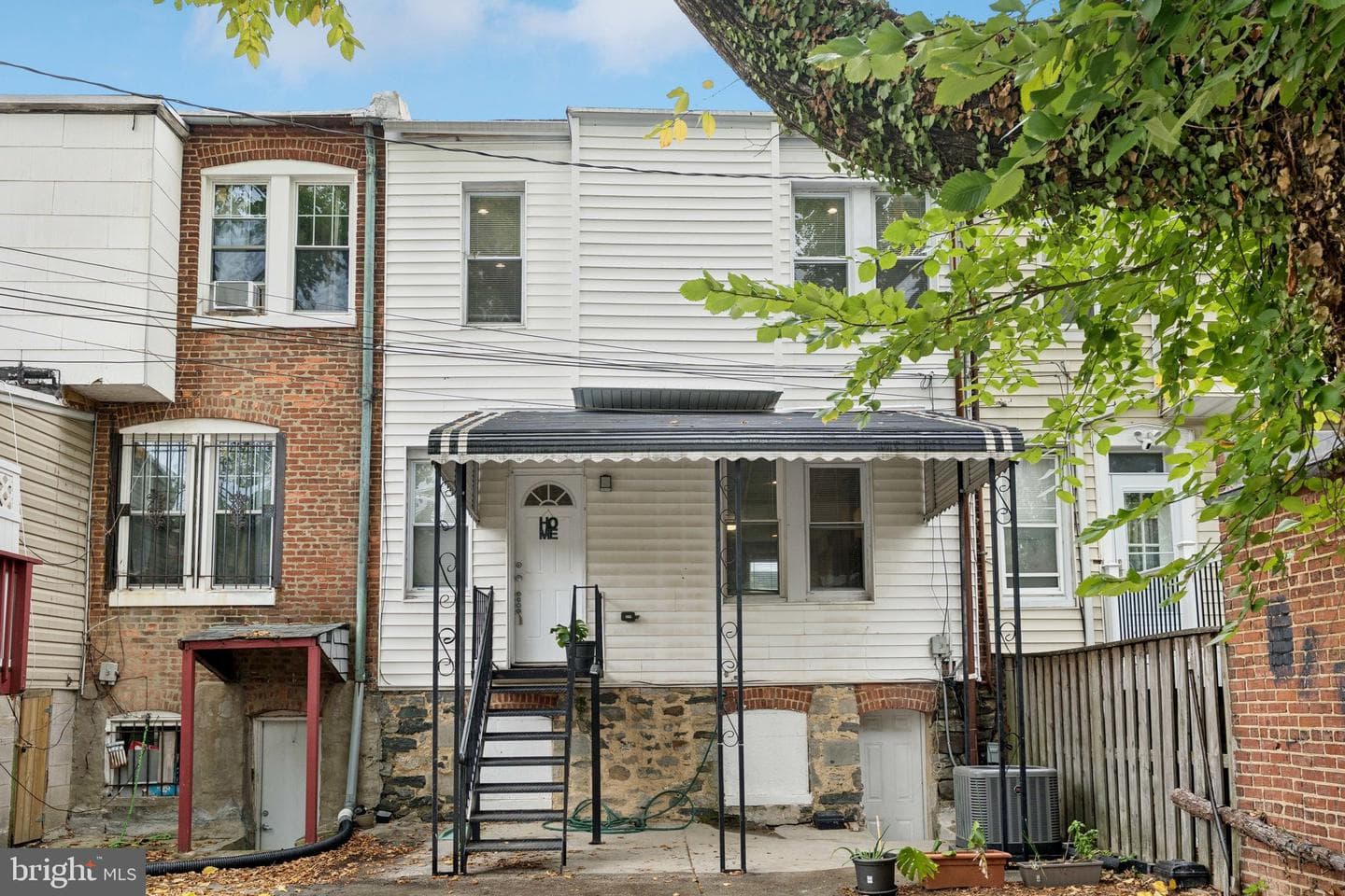 831 E 33rd Street photo 26