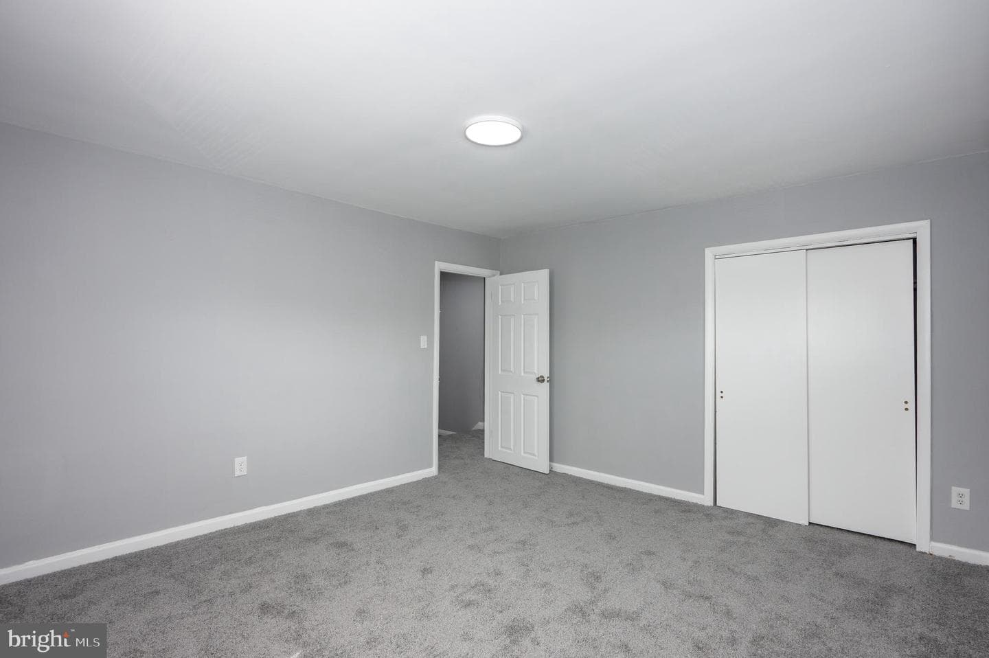 810 Reverdy Road photo 17
