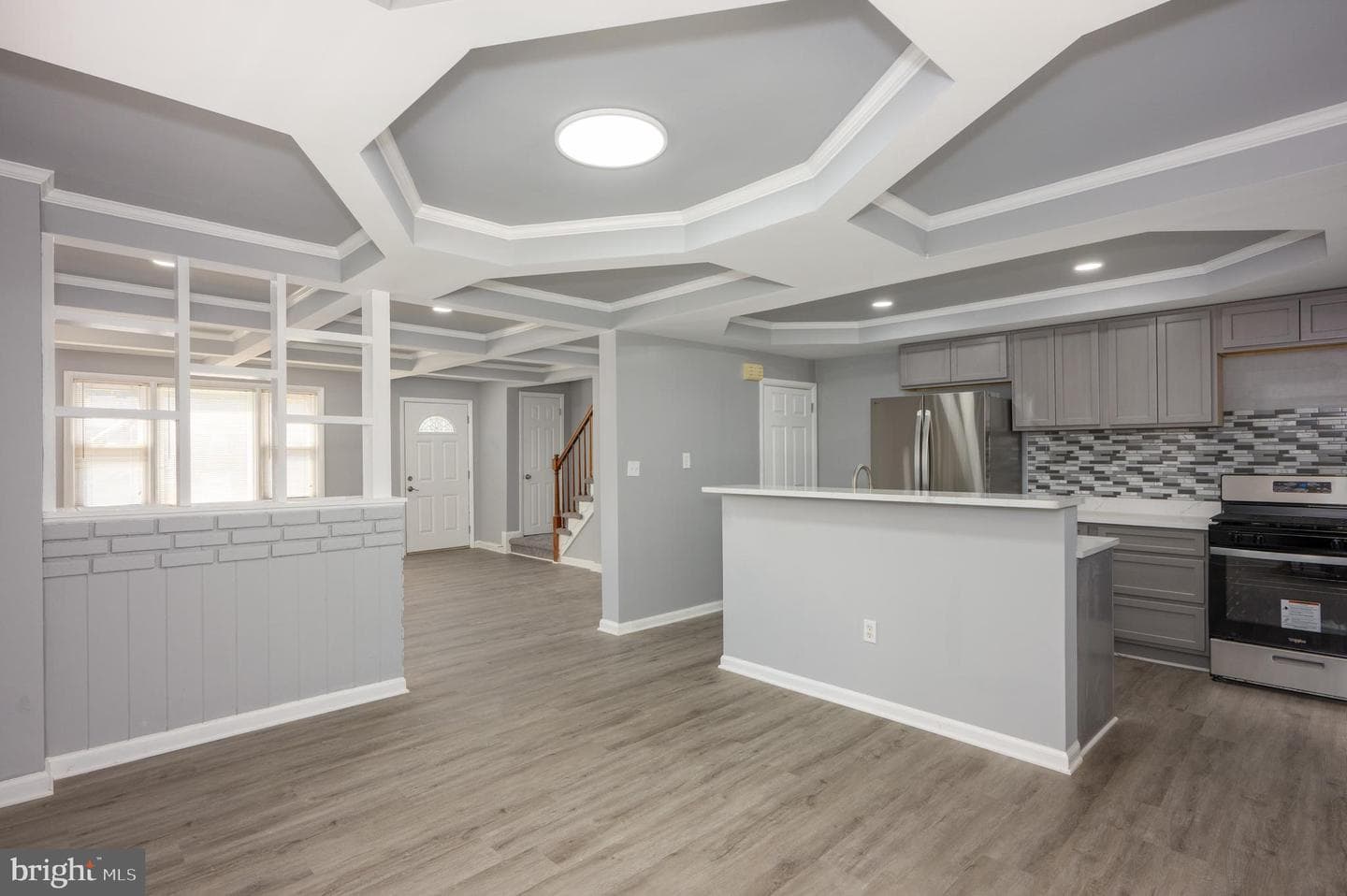 810 Reverdy Road photo 6