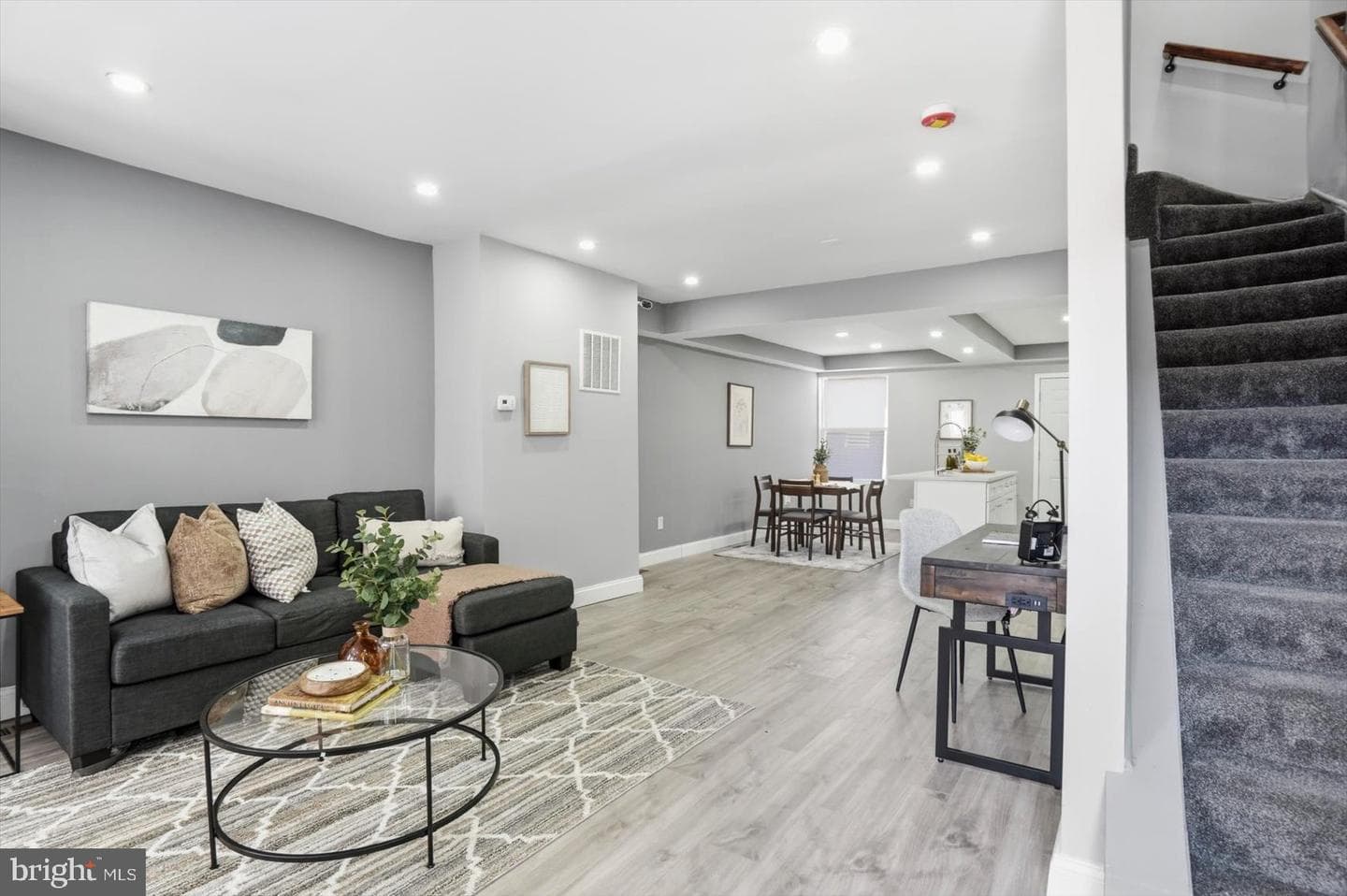 2536 Garrett Avenue photo 3