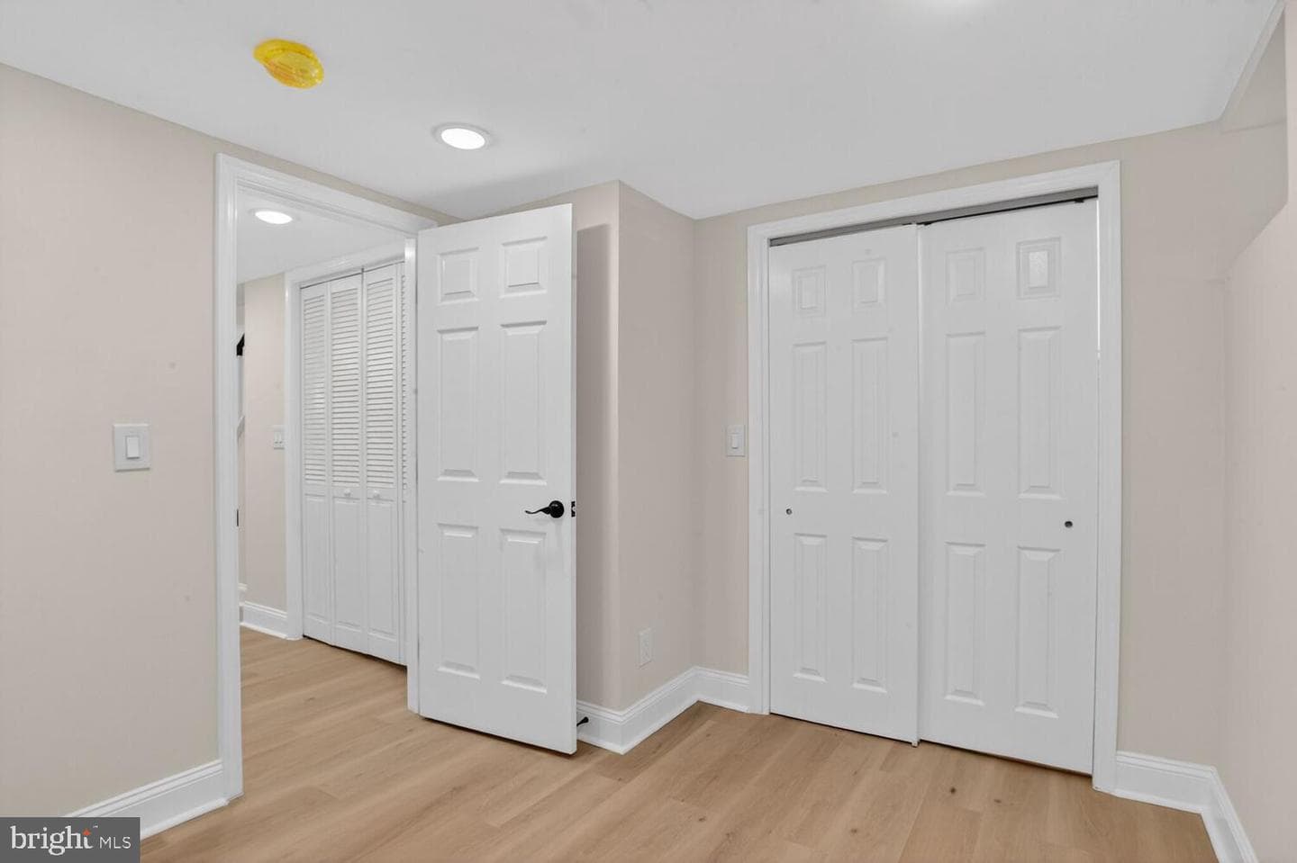 3666 Dudley Avenue photo 17