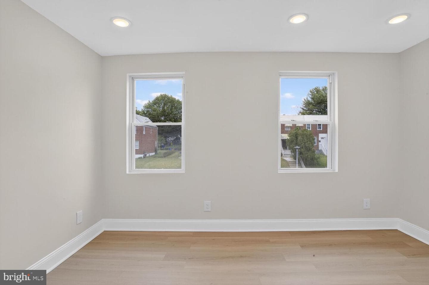 3666 Dudley Avenue photo 9