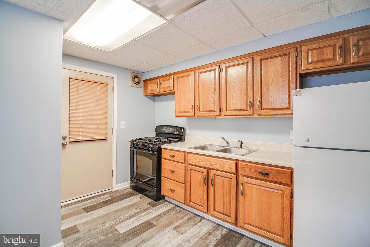 3140 Strickland Street photo 9
