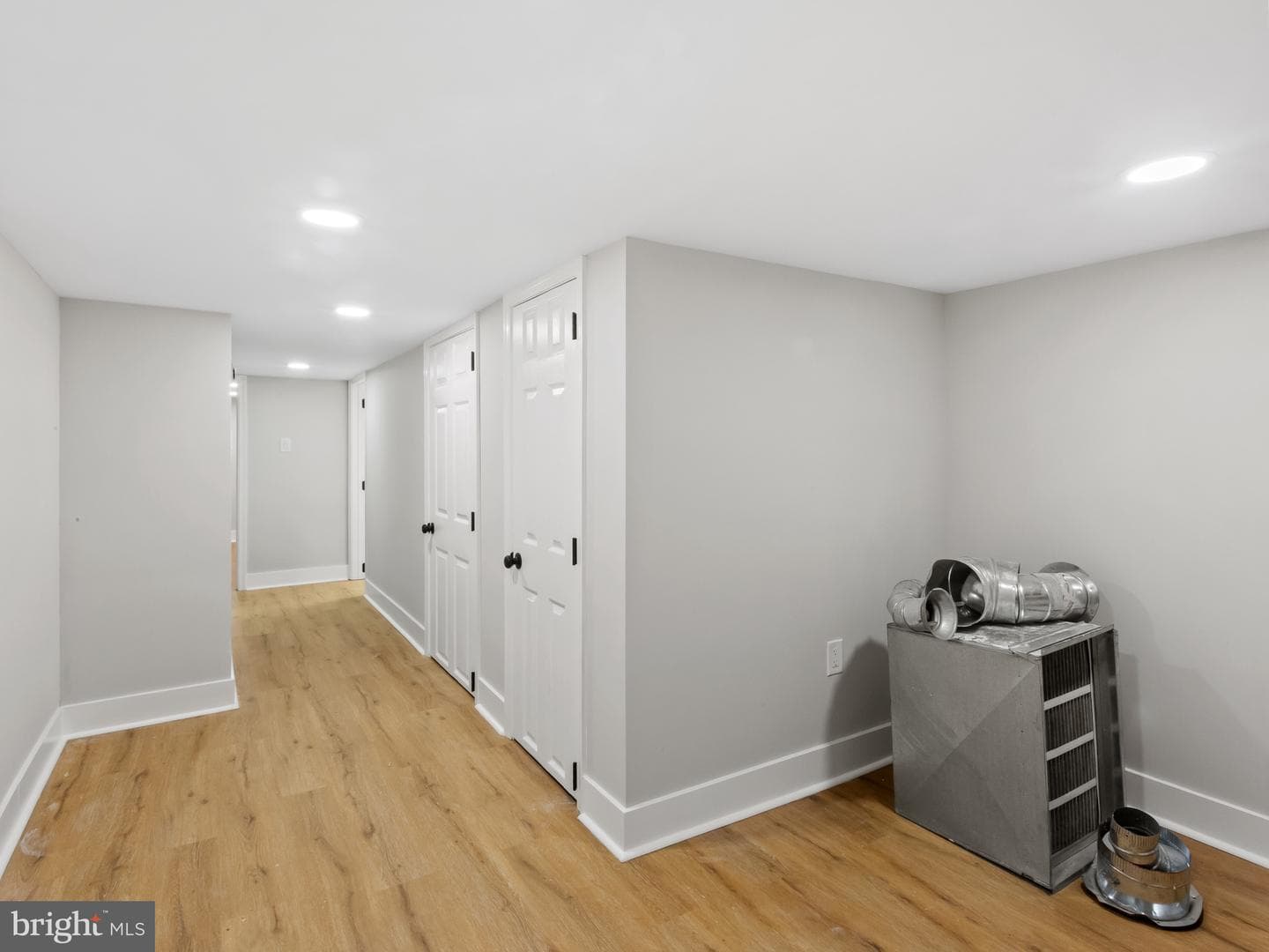 5 N Clinton Street photo 22