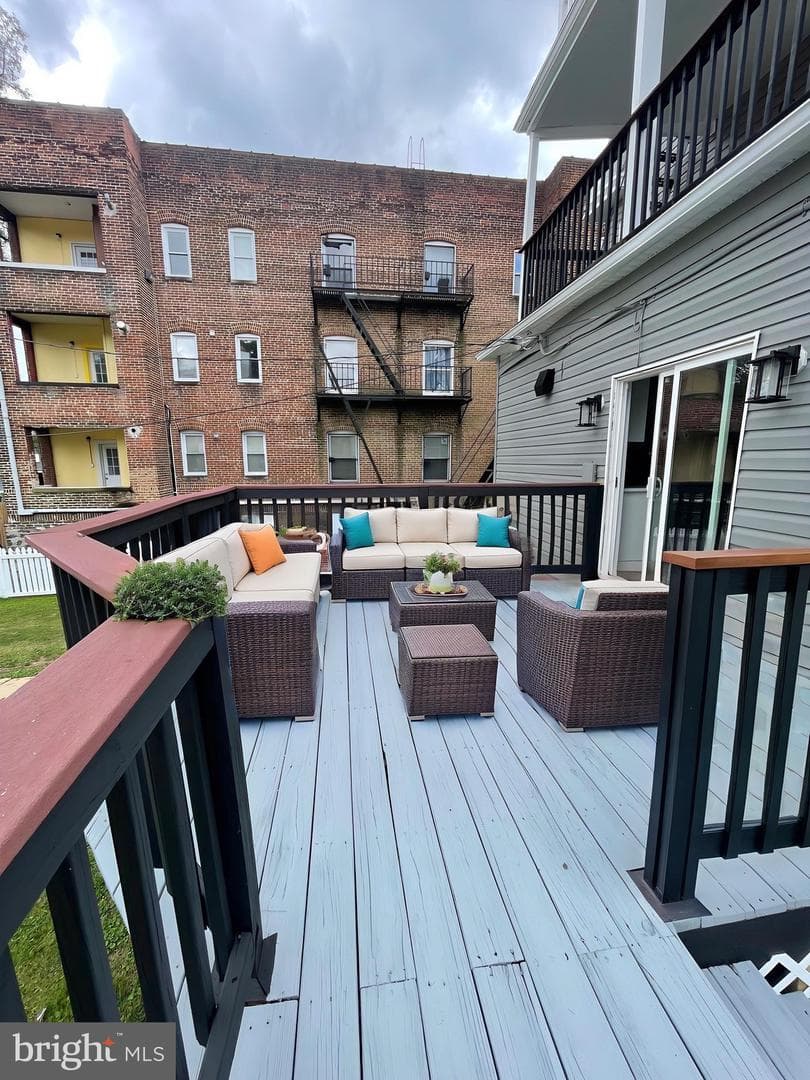 2403 Garrison Boulevard photo 10