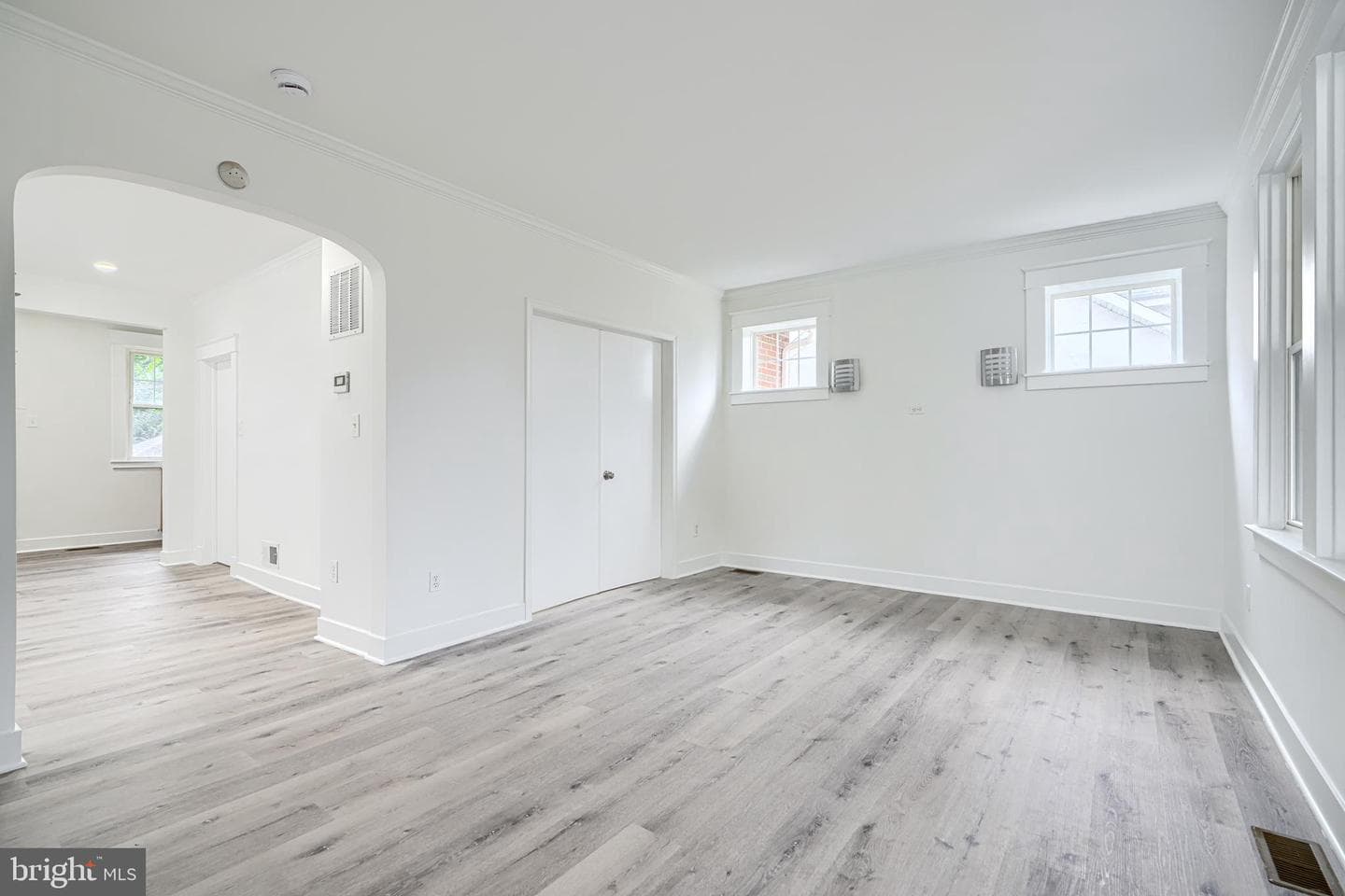 2715 Bayonne Avenue photo 4