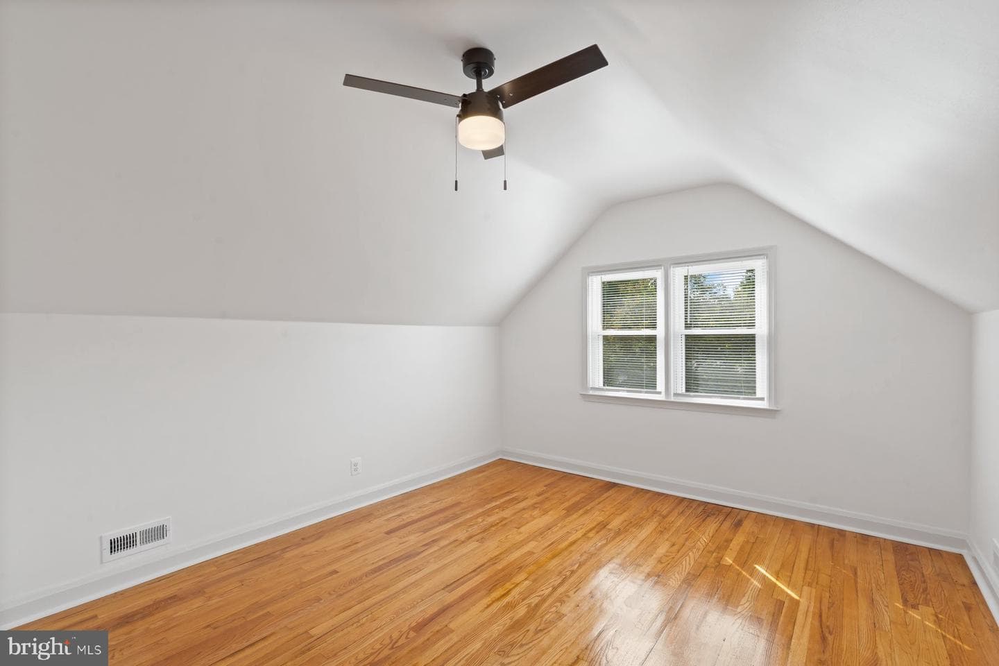 5301 Todd Avenue photo 27