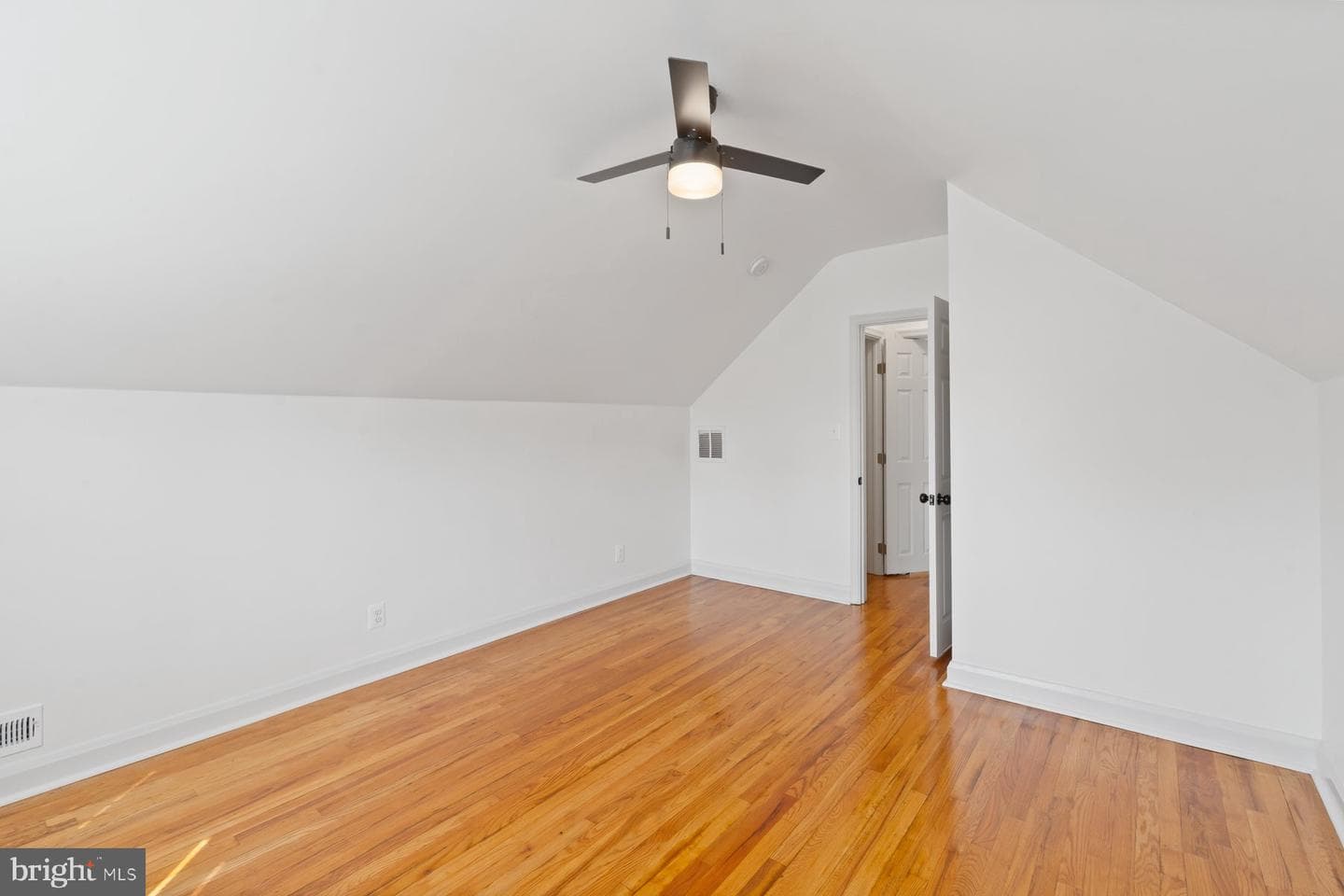 5301 Todd Avenue photo 28