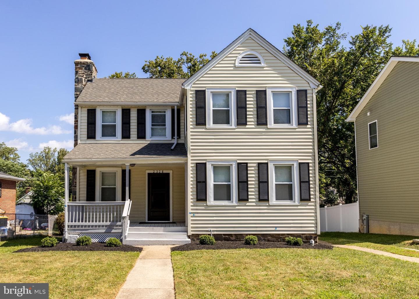 2326 Ivy Avenue photo 1