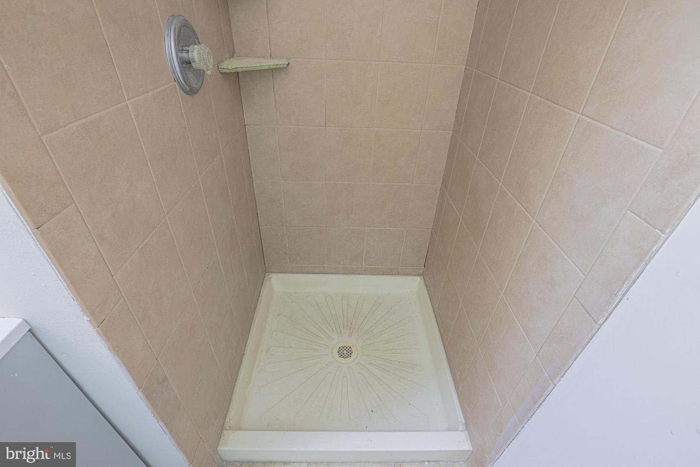 1241 Sargeant Street photo 23