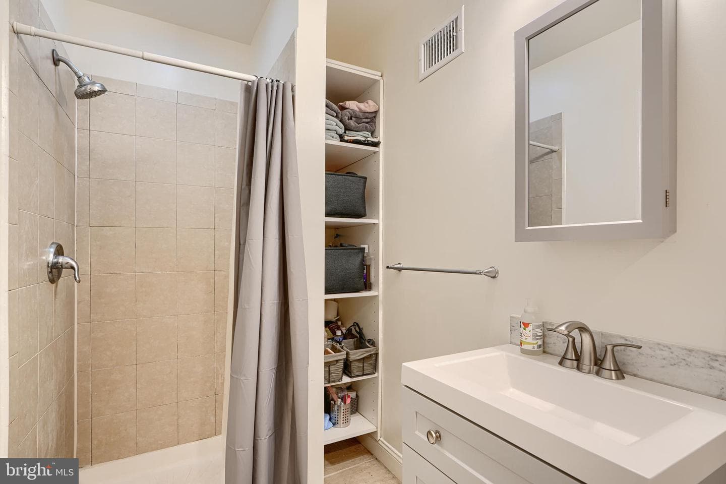 35 N Linwood Avenue photo 20