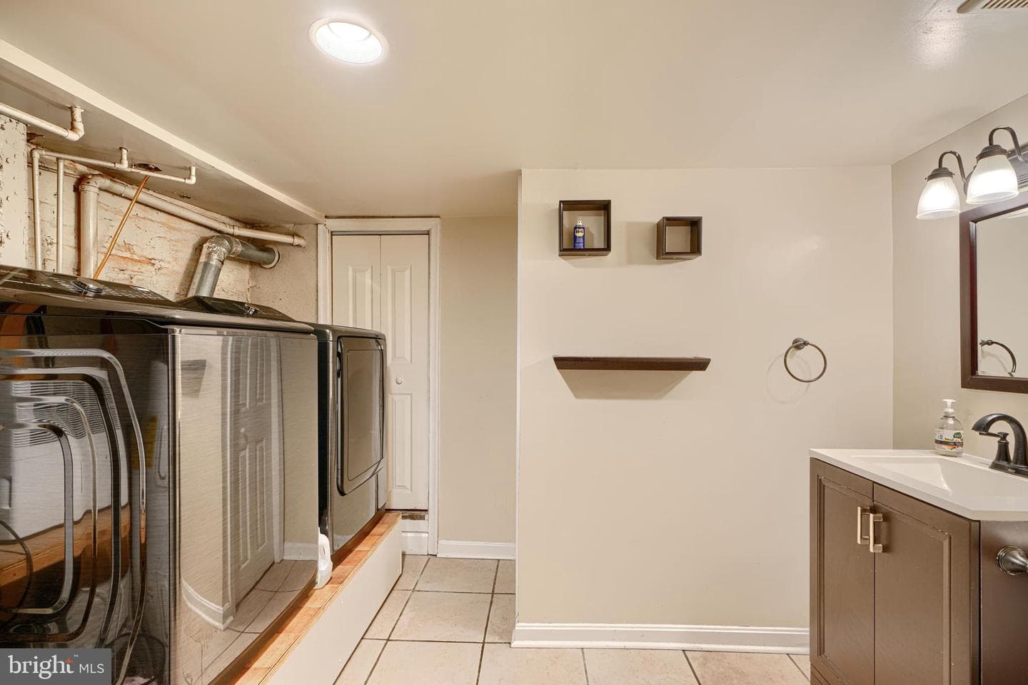 35 N Linwood Avenue photo 30