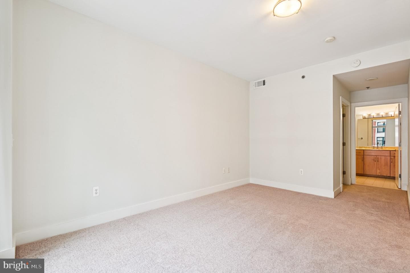 1400 Lancaster Street #902 photo 23