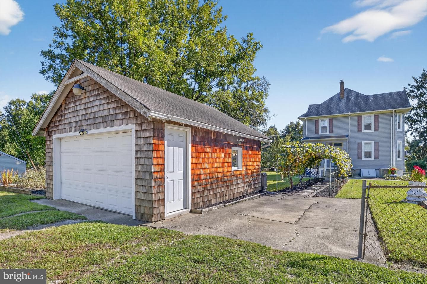 4500 White Avenue photo 27