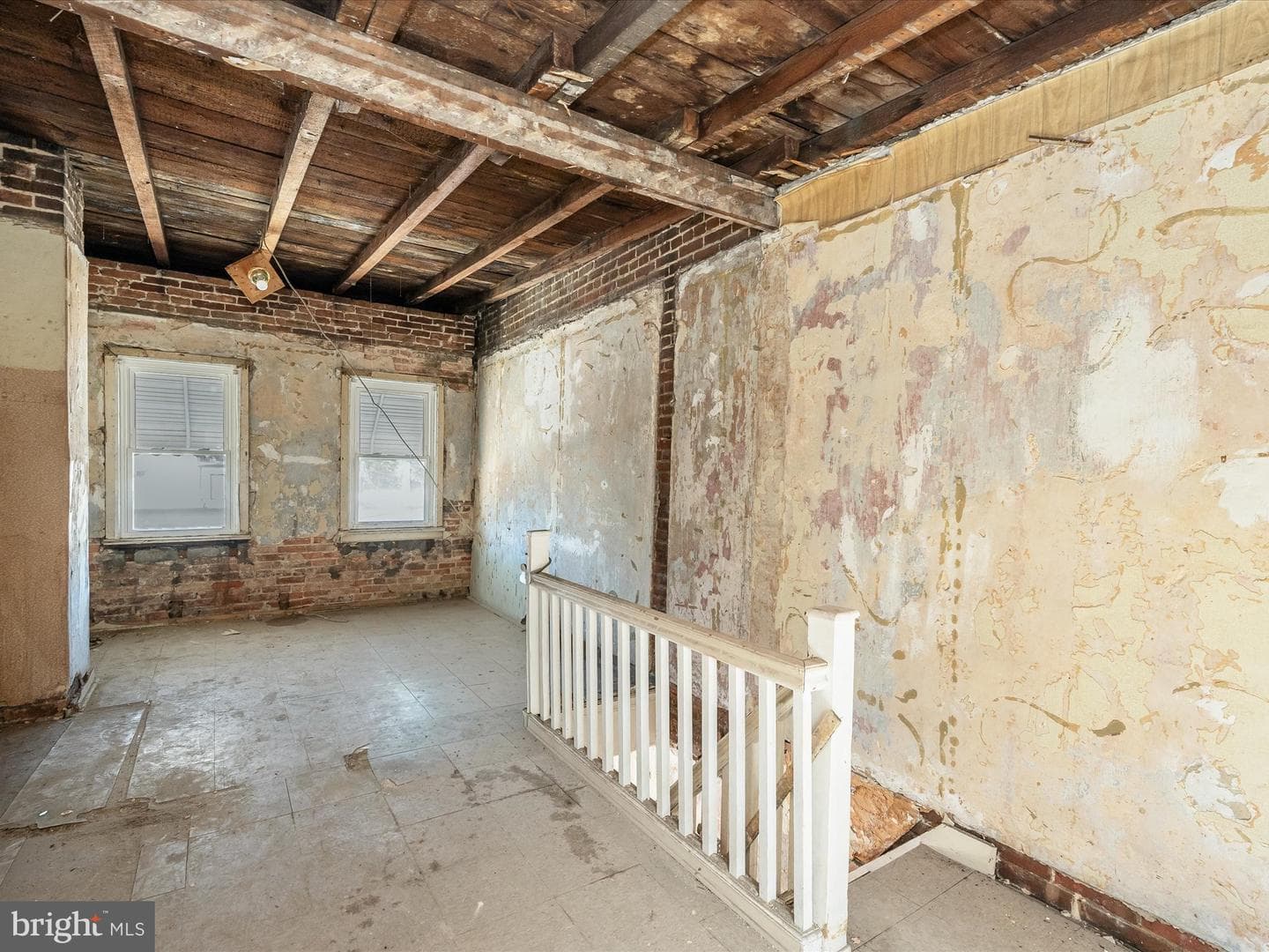 203 S Madeira Street photo 5