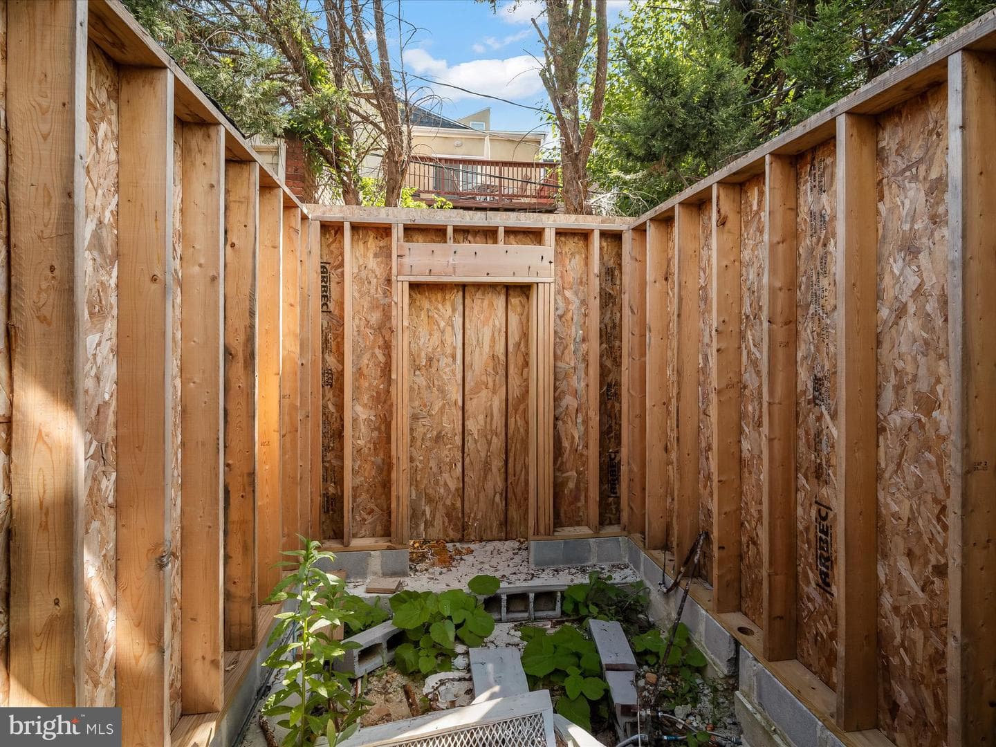 203 S Madeira Street photo 9