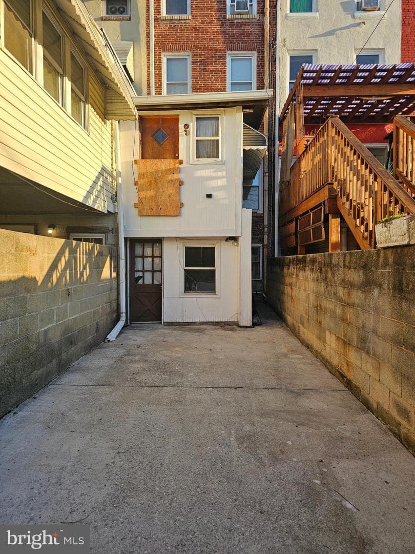 433 W 23rd Street photo 23