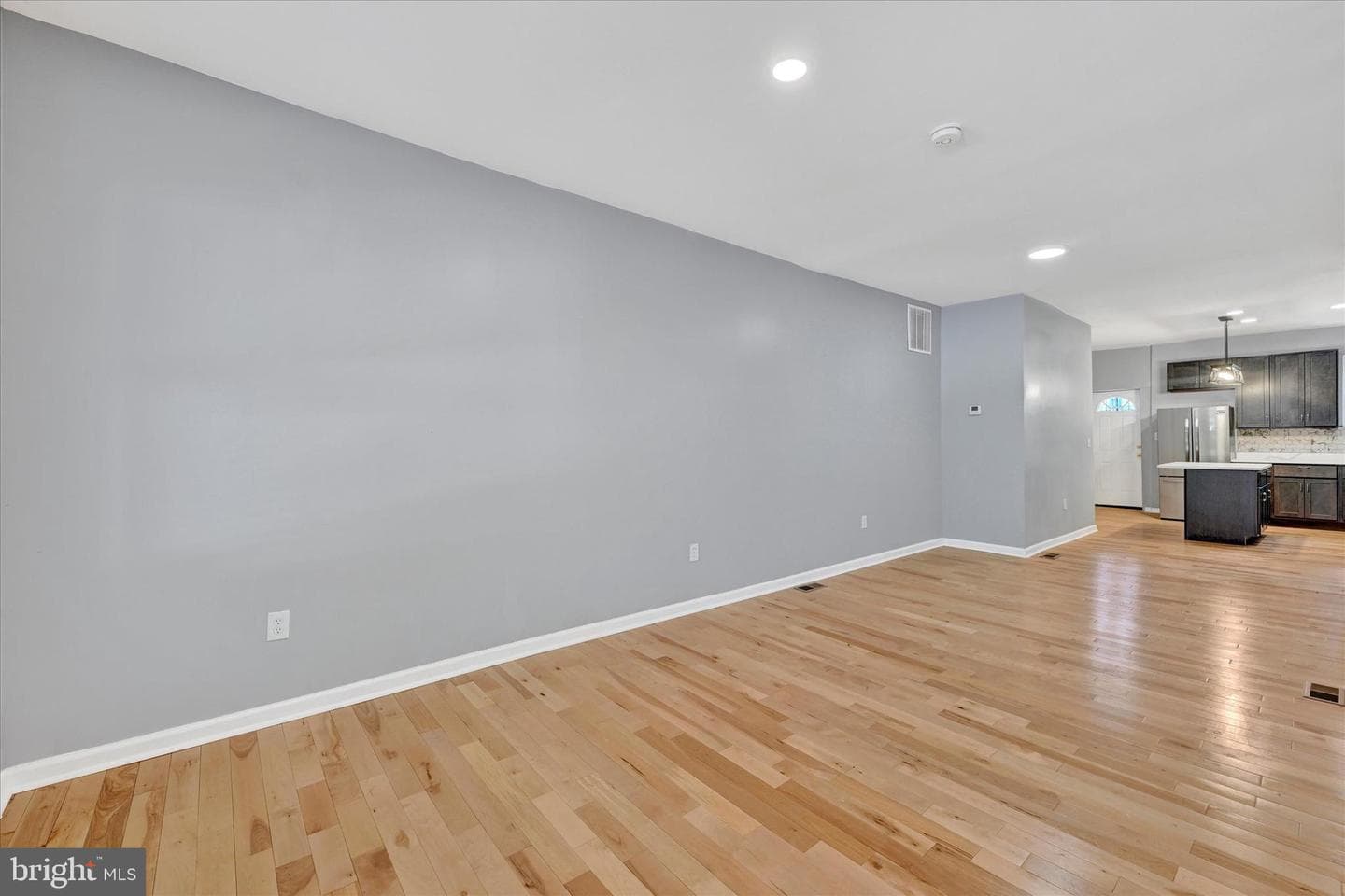 327 E 24th Street photo 6
