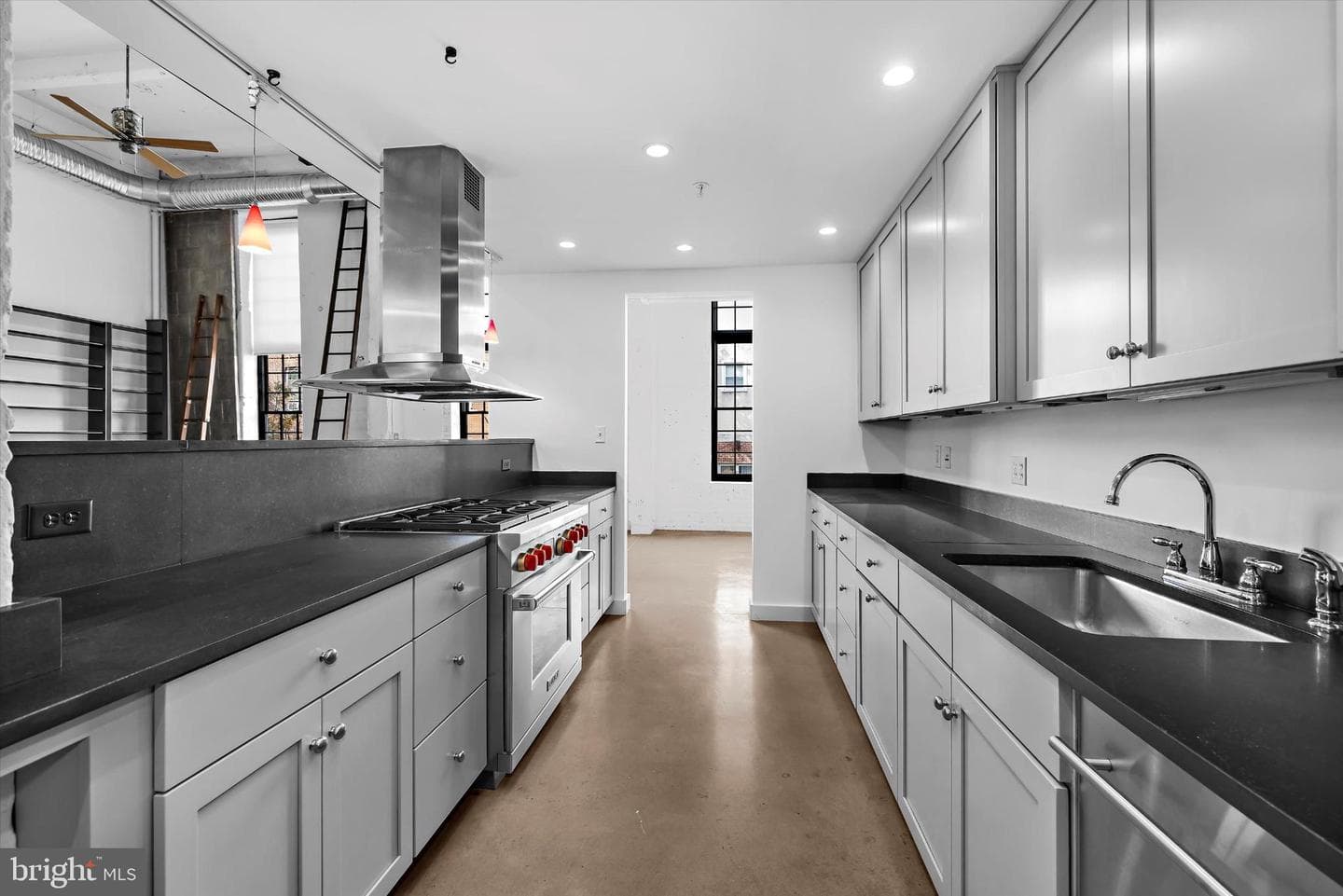 1220 Bank Street #303 photo 16