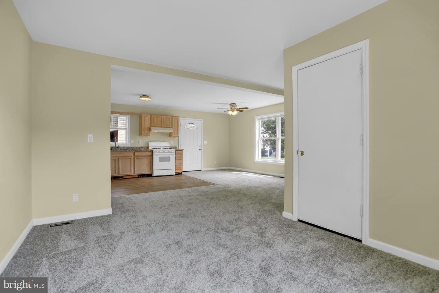 5916 Sefton Avenue photo 9