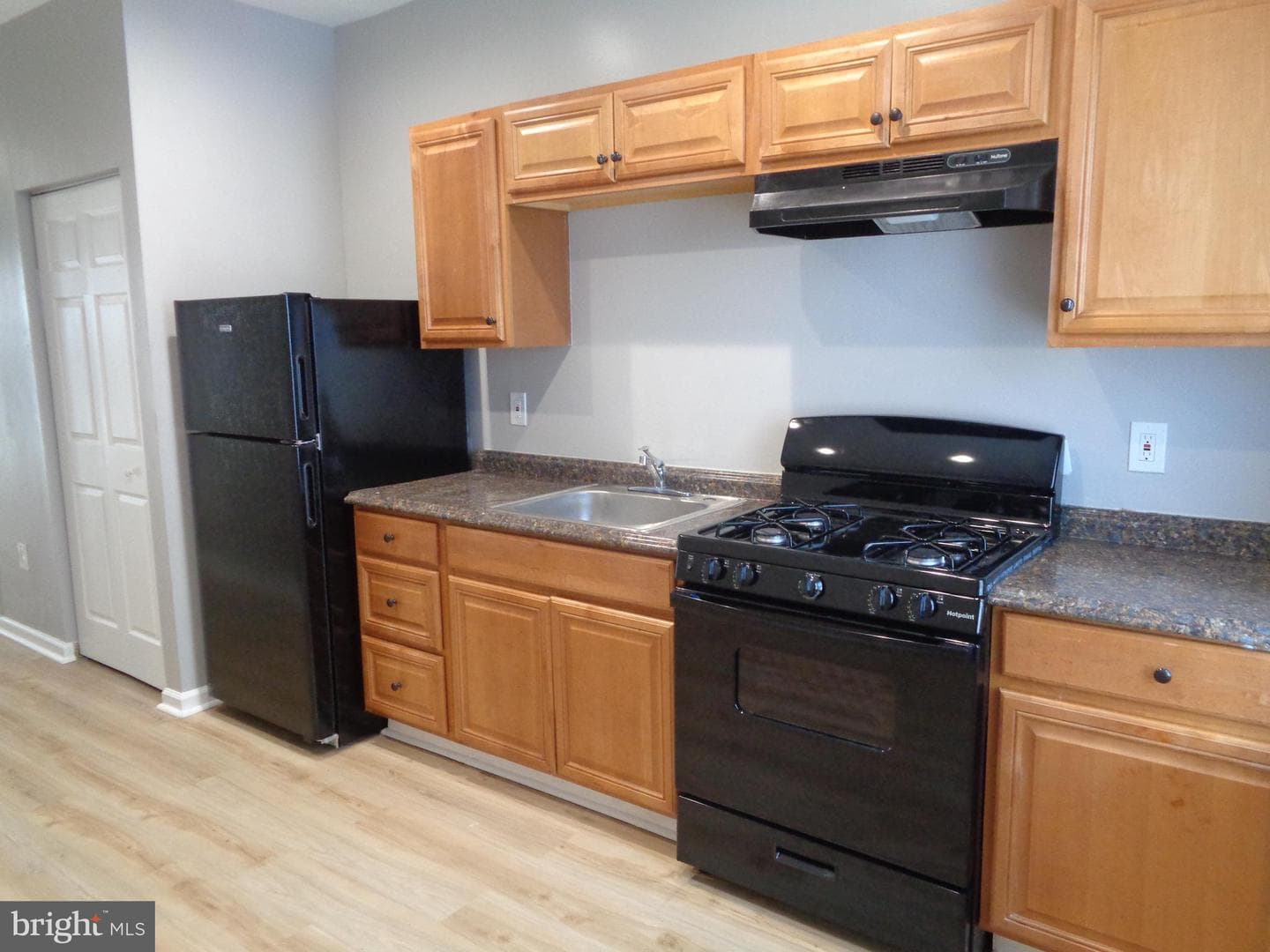 412 N Robinson Street photo 7