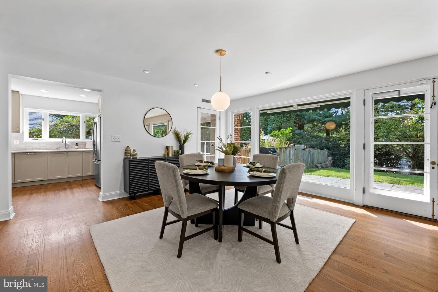 98 Cotswold Road photo 18