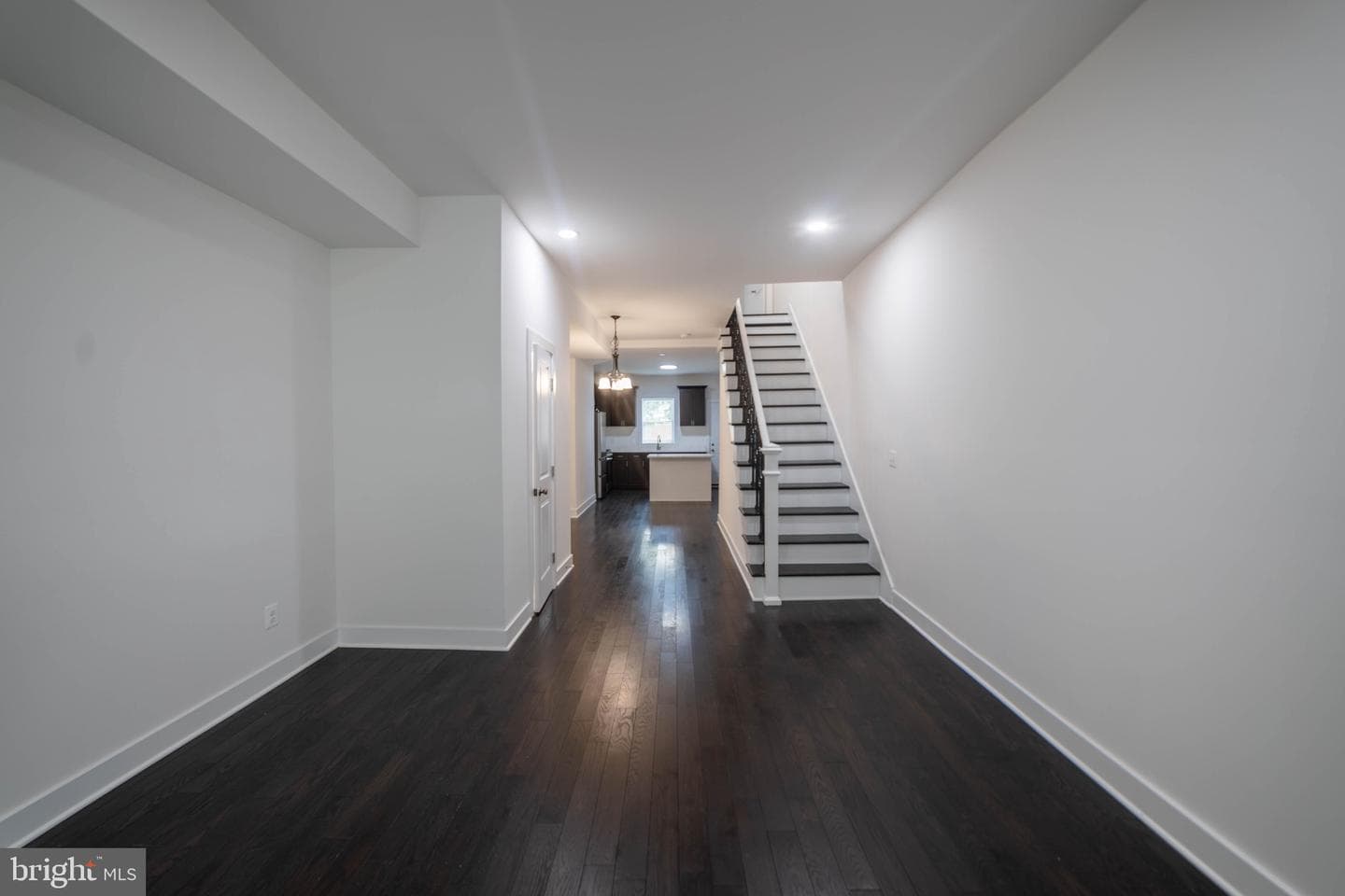 2721 W Mosher Street photo 3