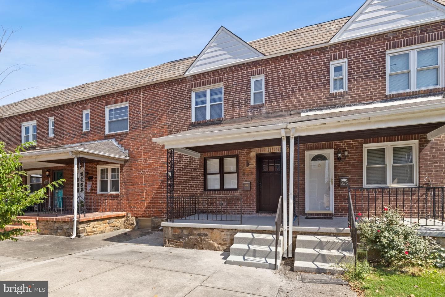 823 Grundy Street photo 1