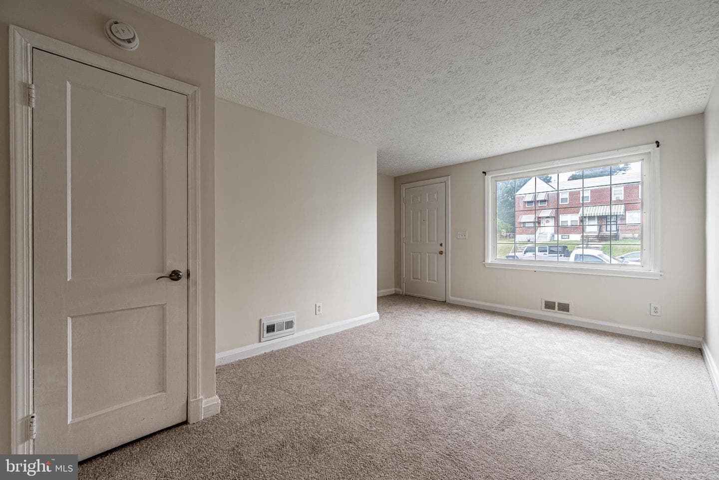 3664 Dudley Avenue photo 7