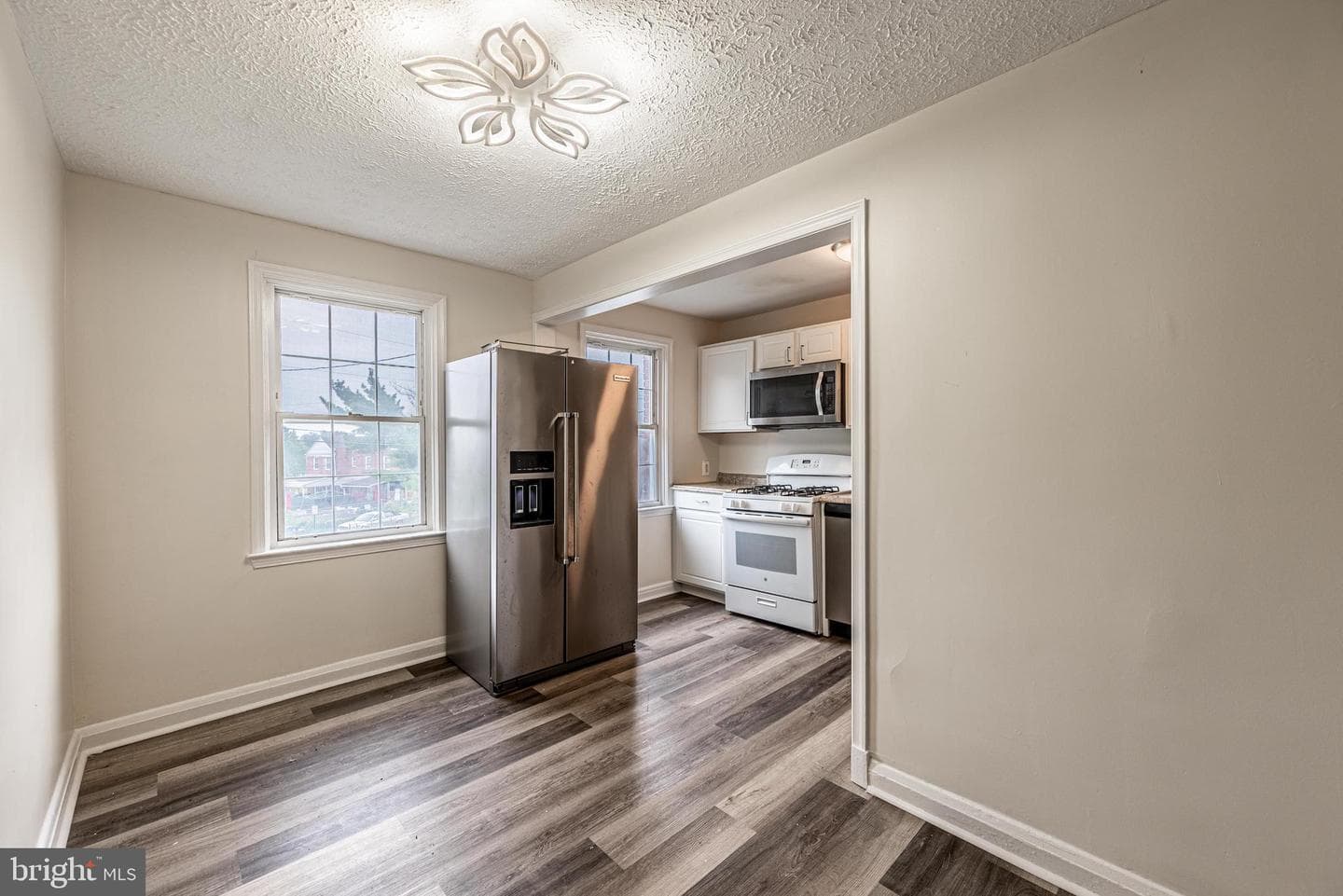 3664 Dudley Avenue photo 8