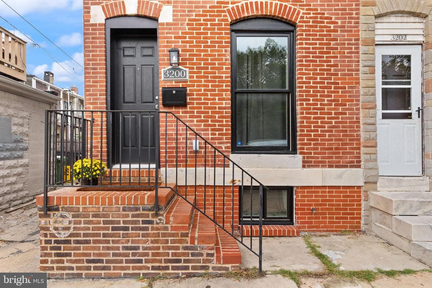 3200 E Fairmount Avenue photo 4