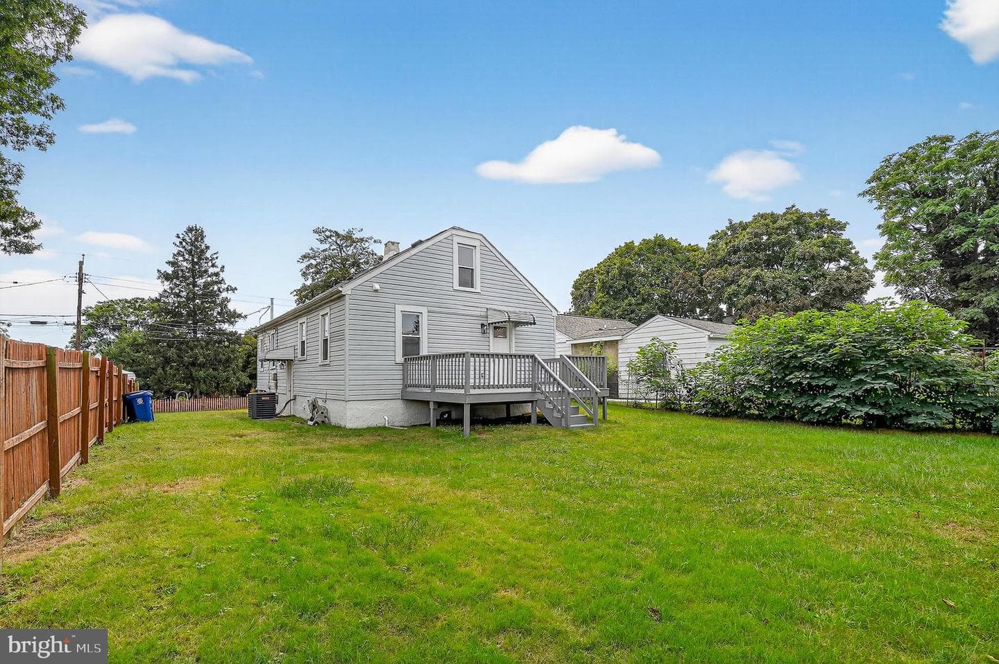 4102 Hillcrest Avenue photo 25