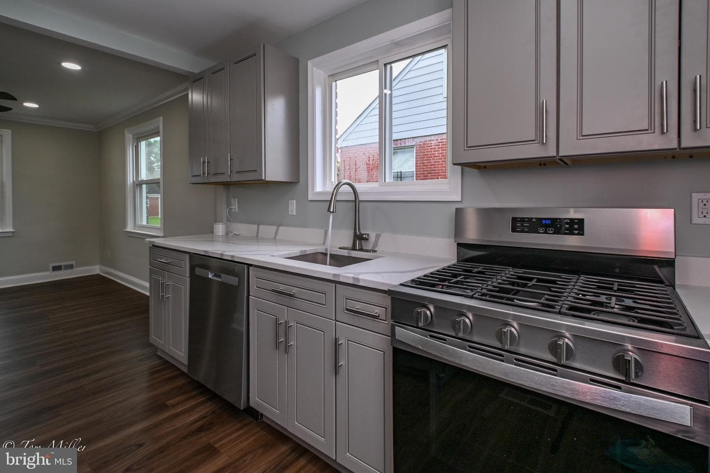 5110 Kenilworth Avenue photo 2