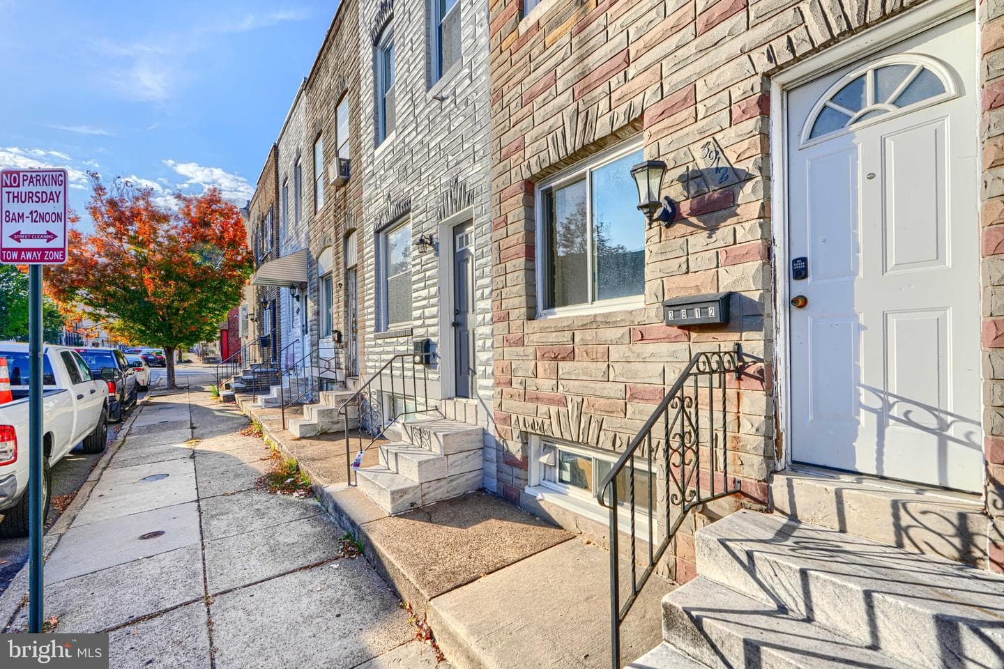 3912 Pratt Street E photo 3